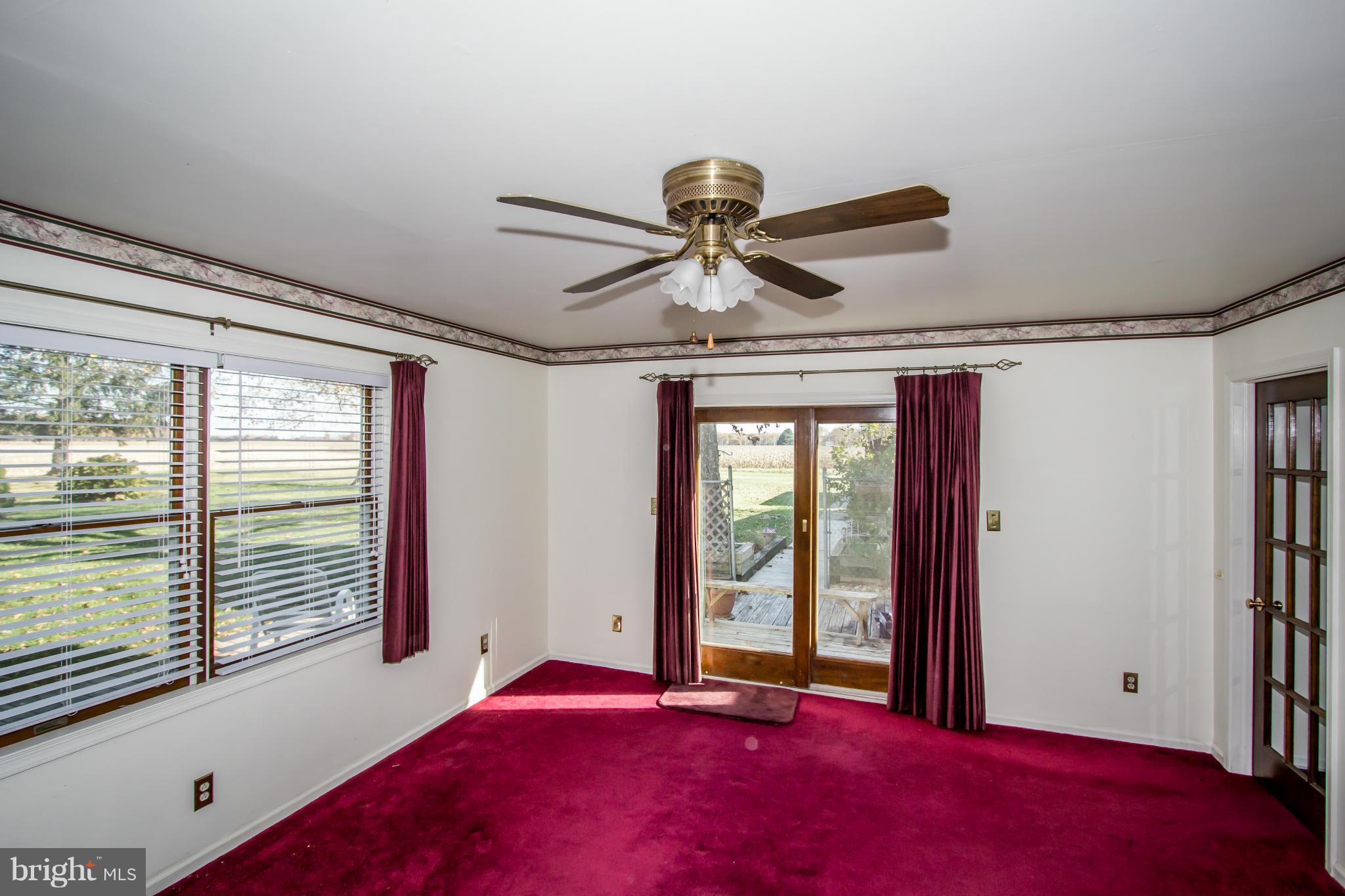 QUAKER NECK - Residential