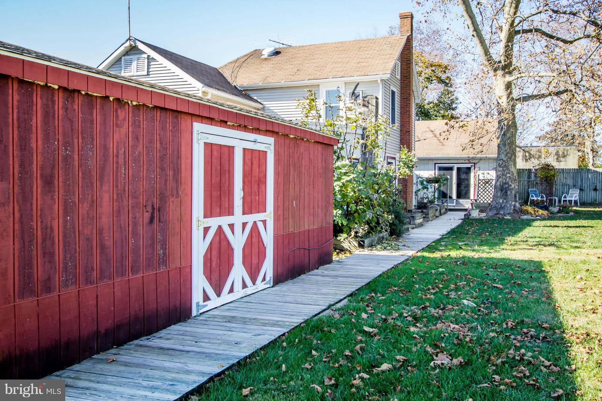 QUAKER NECK - Residential