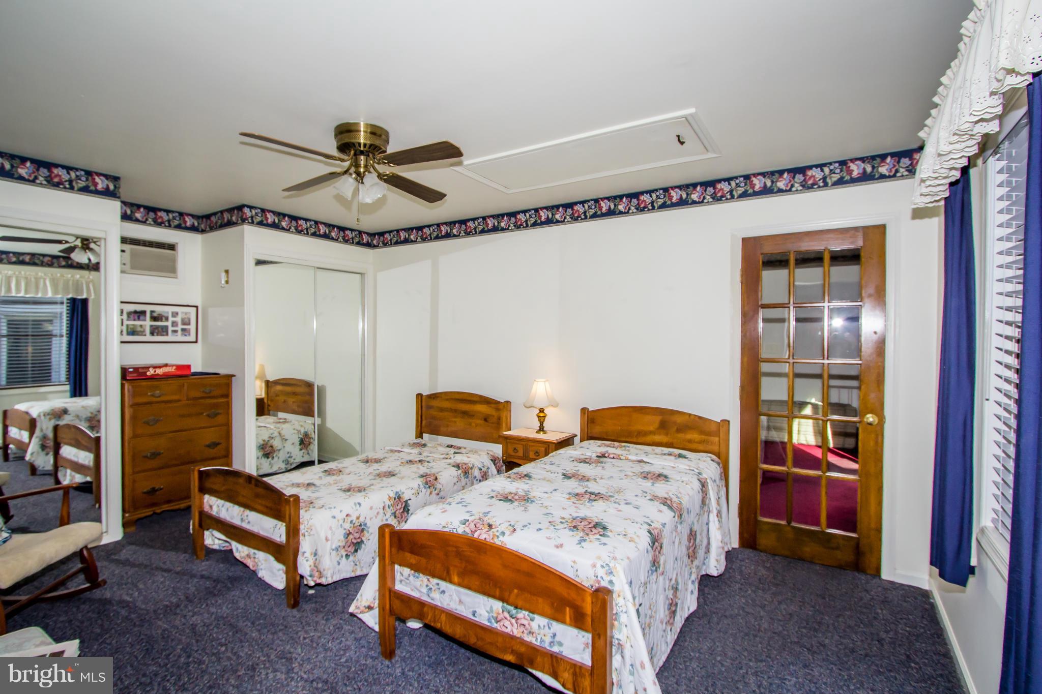 QUAKER NECK - Residential