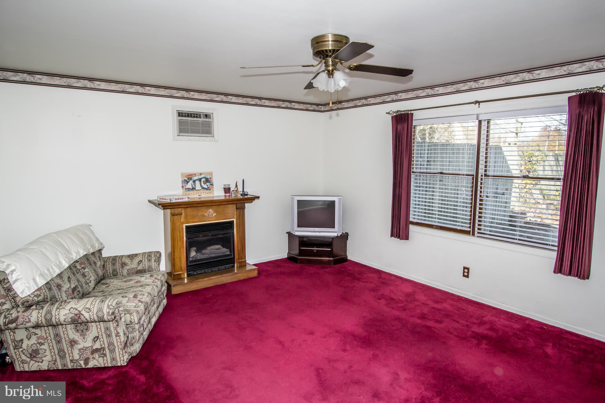 QUAKER NECK - Residential