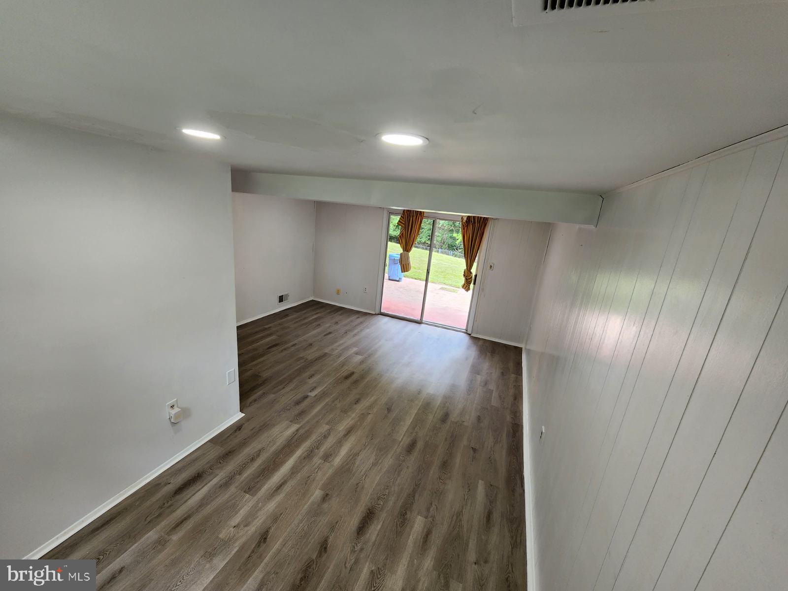 MARLBORO MEADOWS - Residential