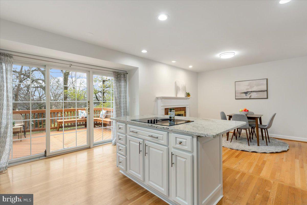 HIDDEN OAKS - Residential