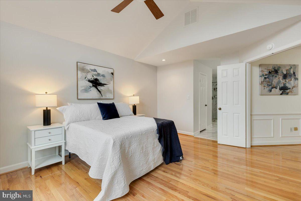 HIDDEN OAKS - Residential