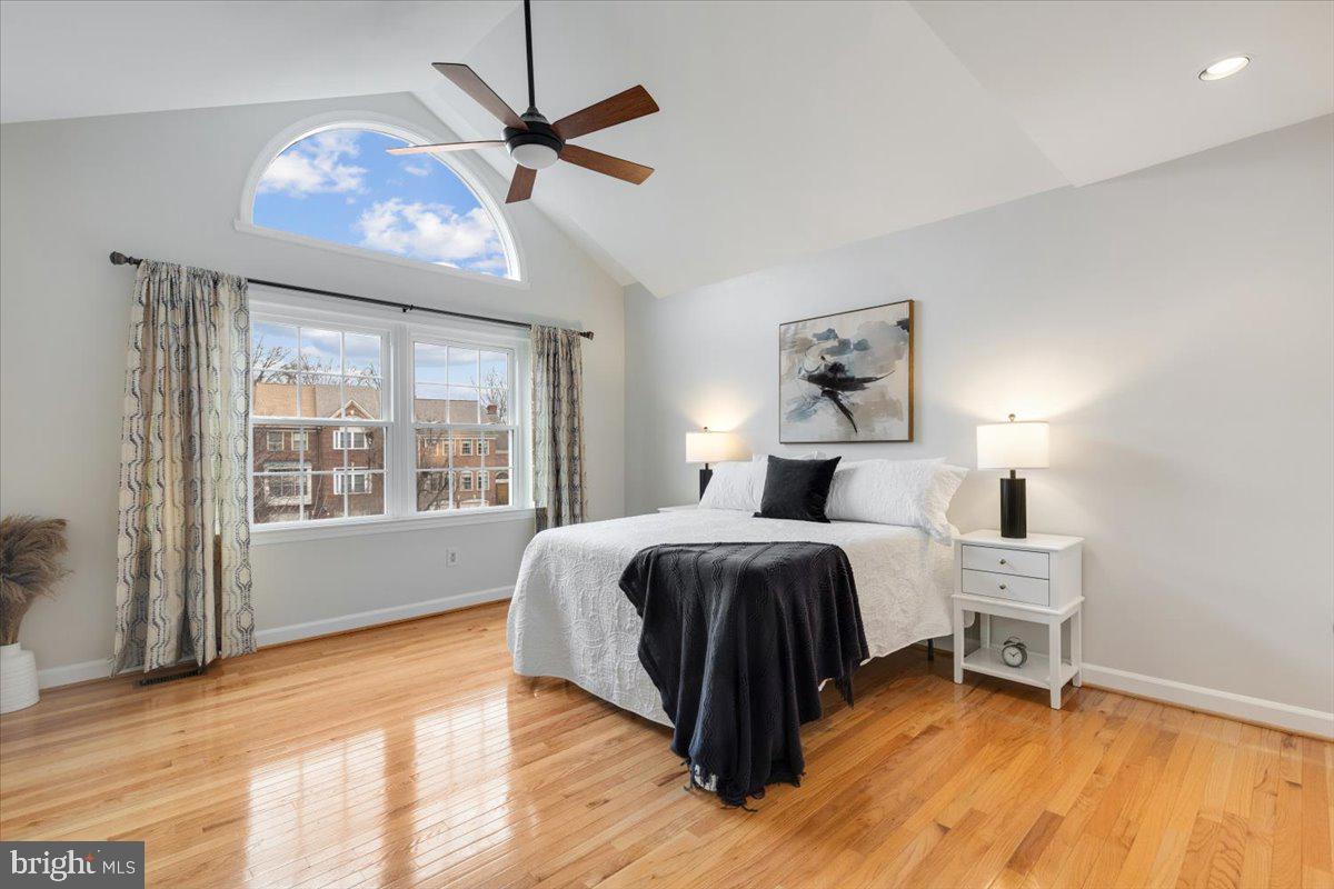 HIDDEN OAKS - Residential