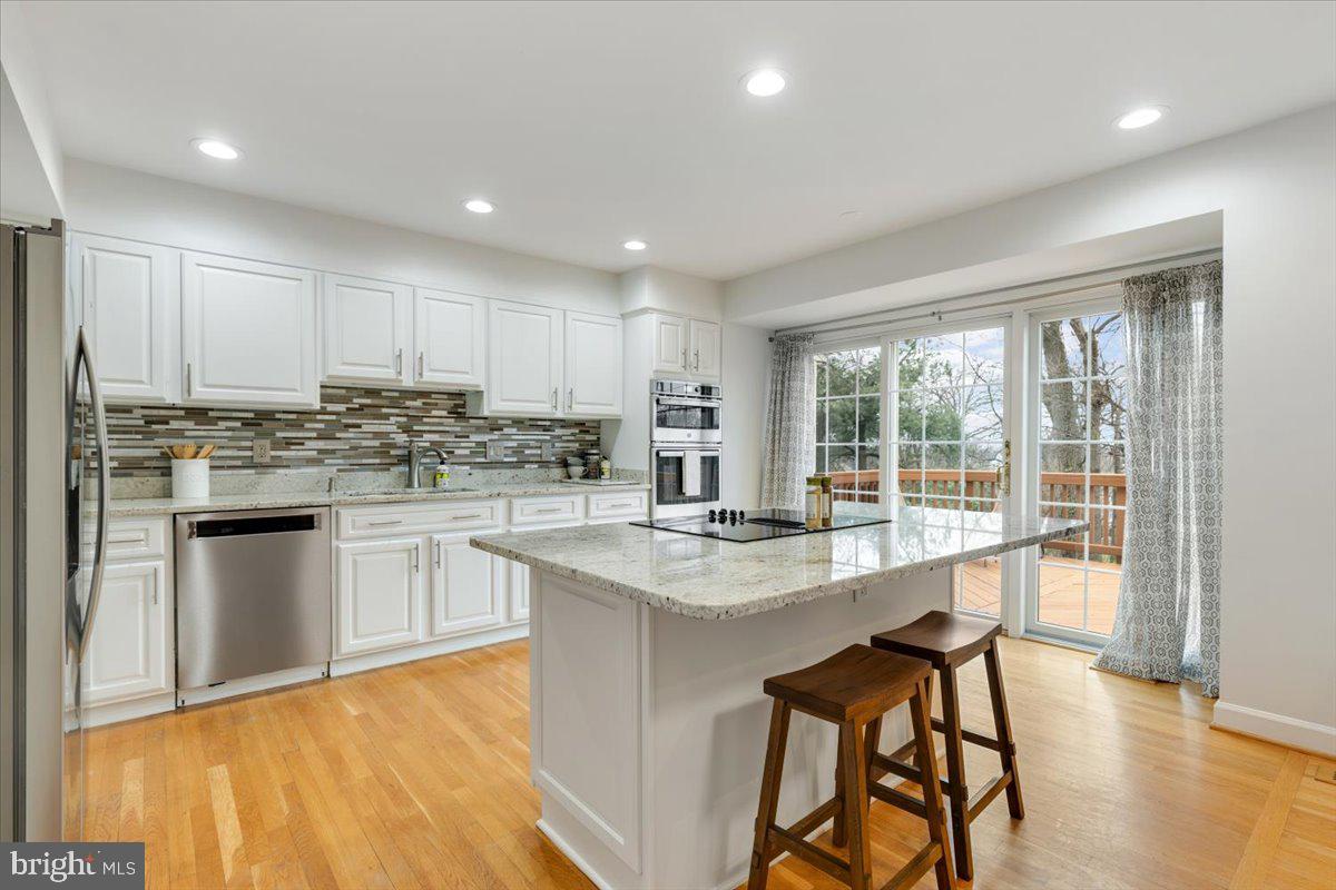 HIDDEN OAKS - Residential