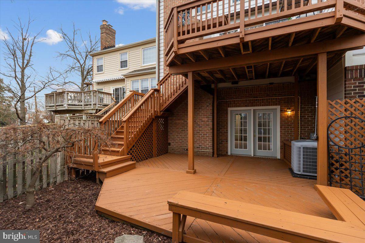 HIDDEN OAKS - Residential