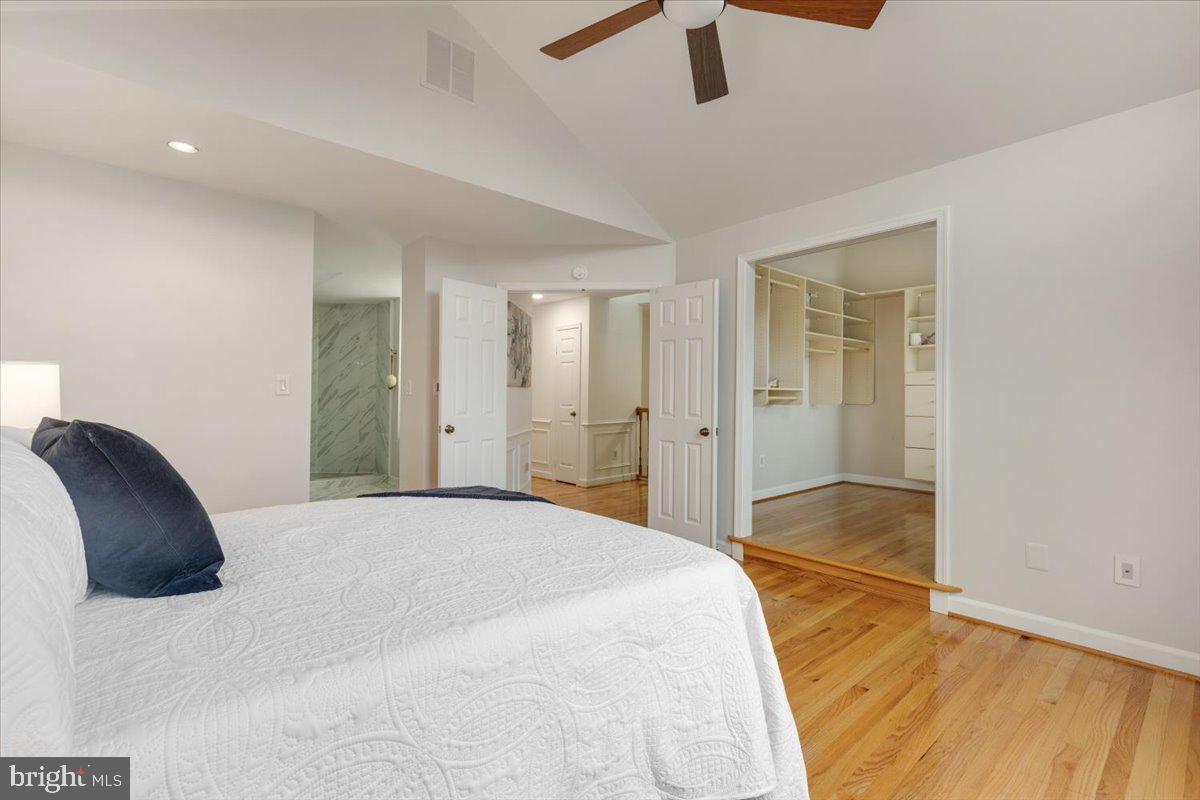 HIDDEN OAKS - Residential