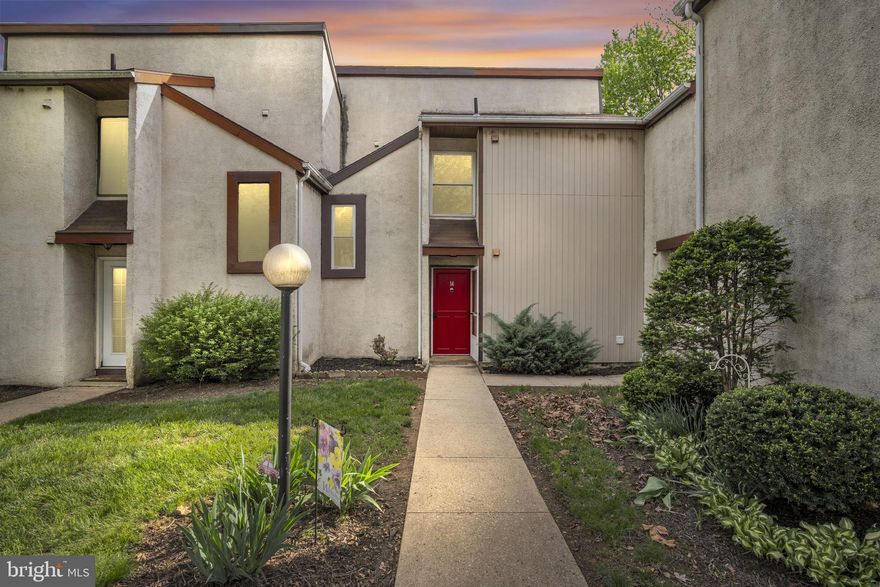 Freshly updated 2 bed, 2.5 bath condo — move-in ready and effortless to enjoy! Bright, modern interiors flow to a lovely back patio (association allows for fences if you want even more privacy) — perfect for morning coffee or evening relaxation. Monthly condo fee covers water, sewer, and trash, and the association also handles care of grounds and exterior maintenance, so you can lock the door and live easy. Stylish finishes, convenient layout, and low-maintenance living make this home a perfect blend of comfort and convenience.