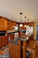 GLENVIEW - Residential Lease