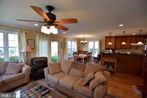 GLENVIEW - Residential Lease