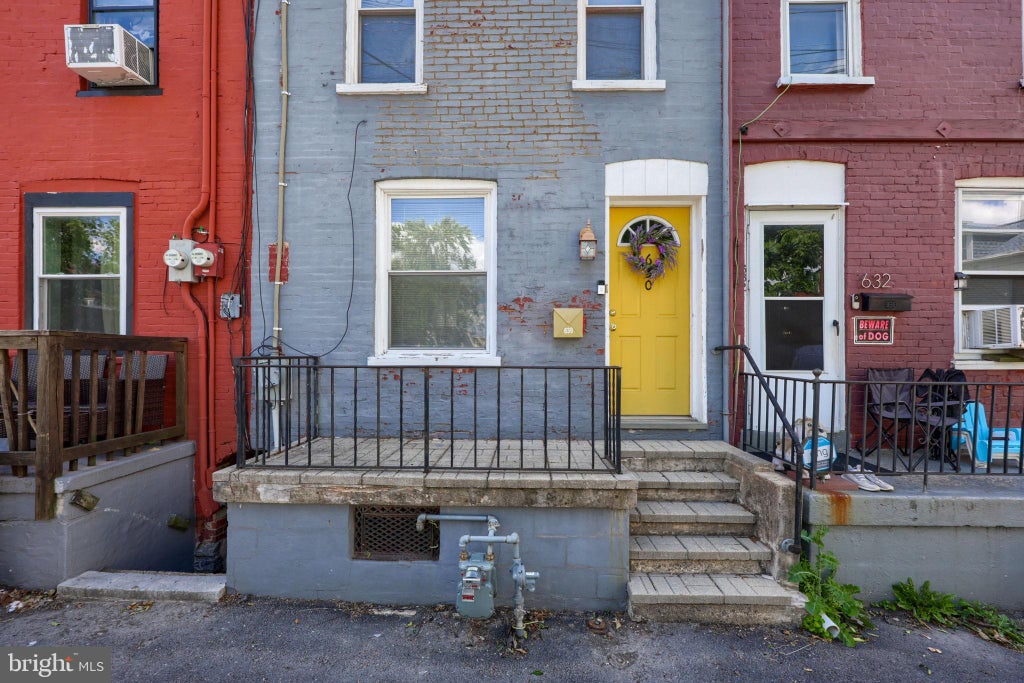 Photo of 630 N Market Street, LANCASTER, PA 17603 (MLS # PALA2090372)