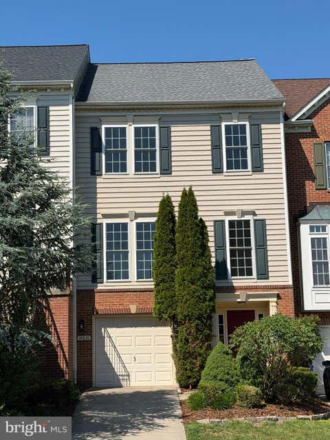 Townhouse For Rent - 10631 Sandown Way<br/> Howard County, WOODSTOCK, MD 21163