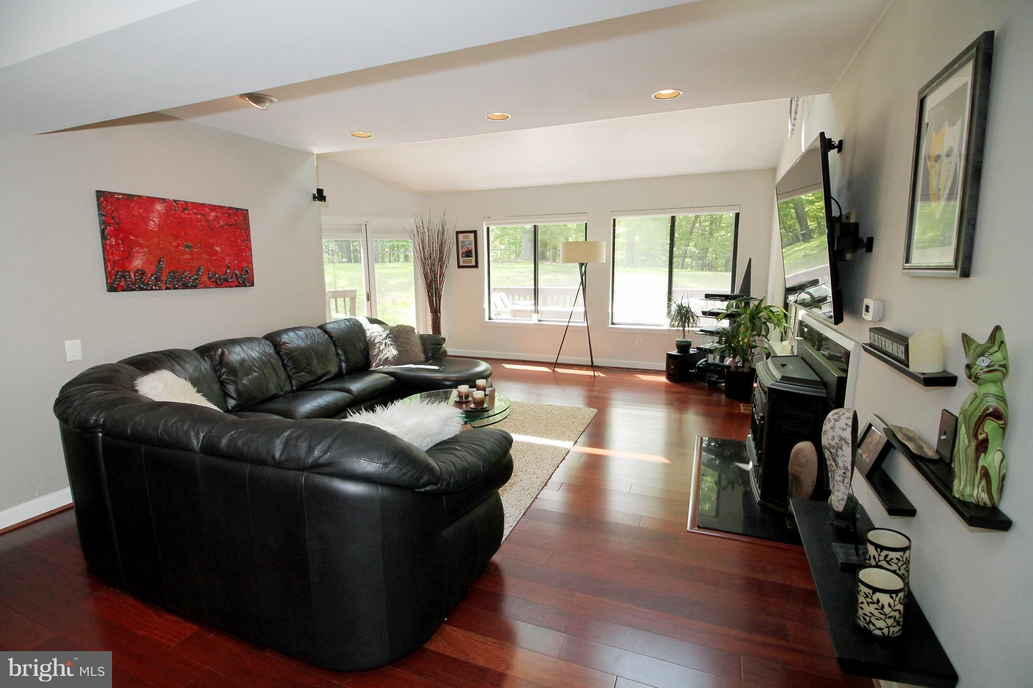 ASHTON WOODS - Residential