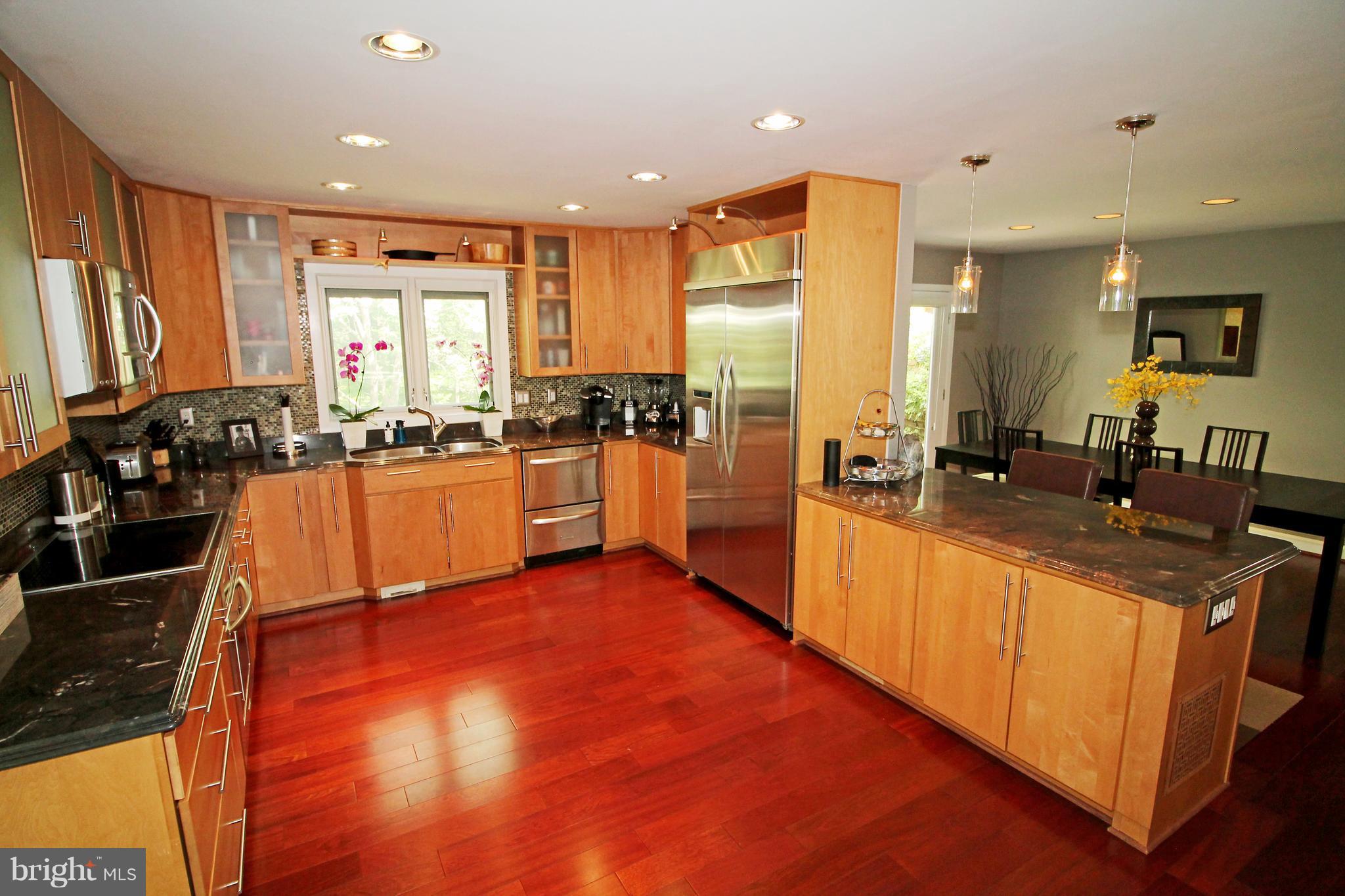 ASHTON WOODS - Residential