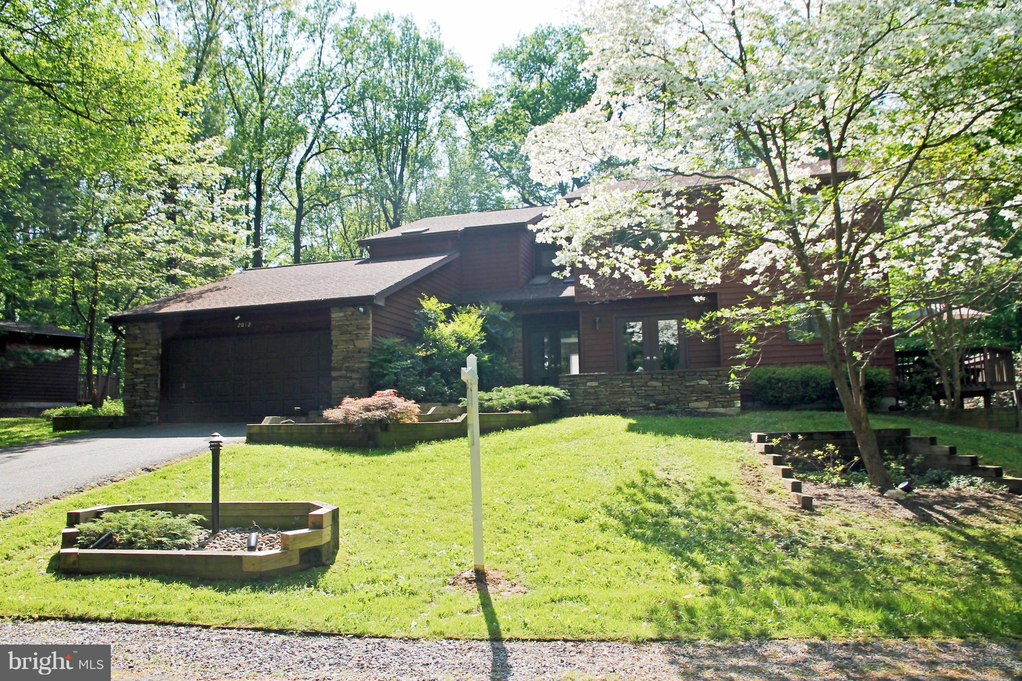 ASHTON WOODS - Residential