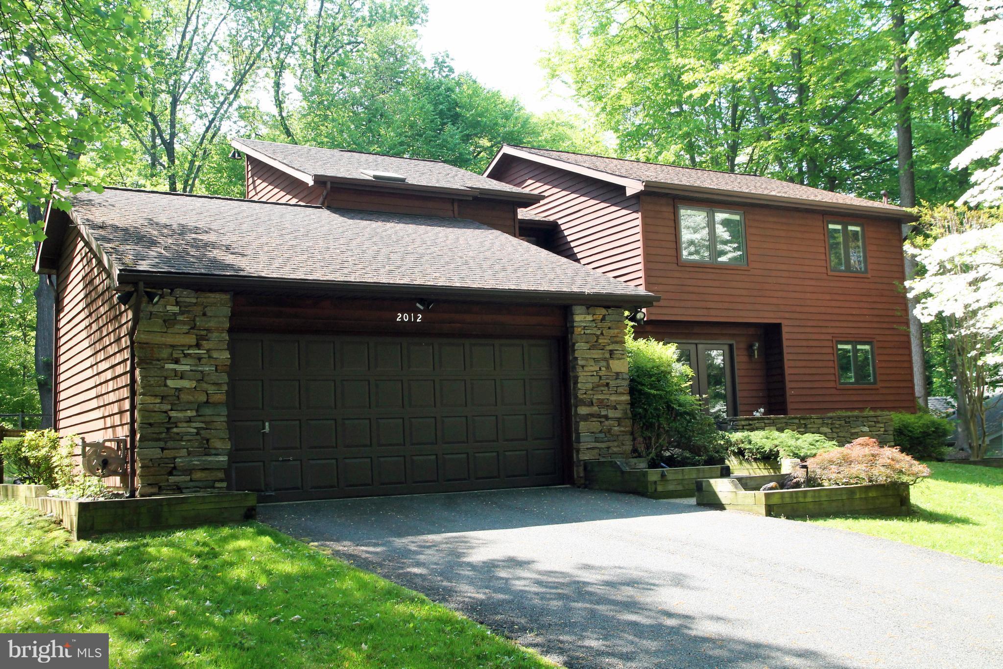 ASHTON WOODS - Residential