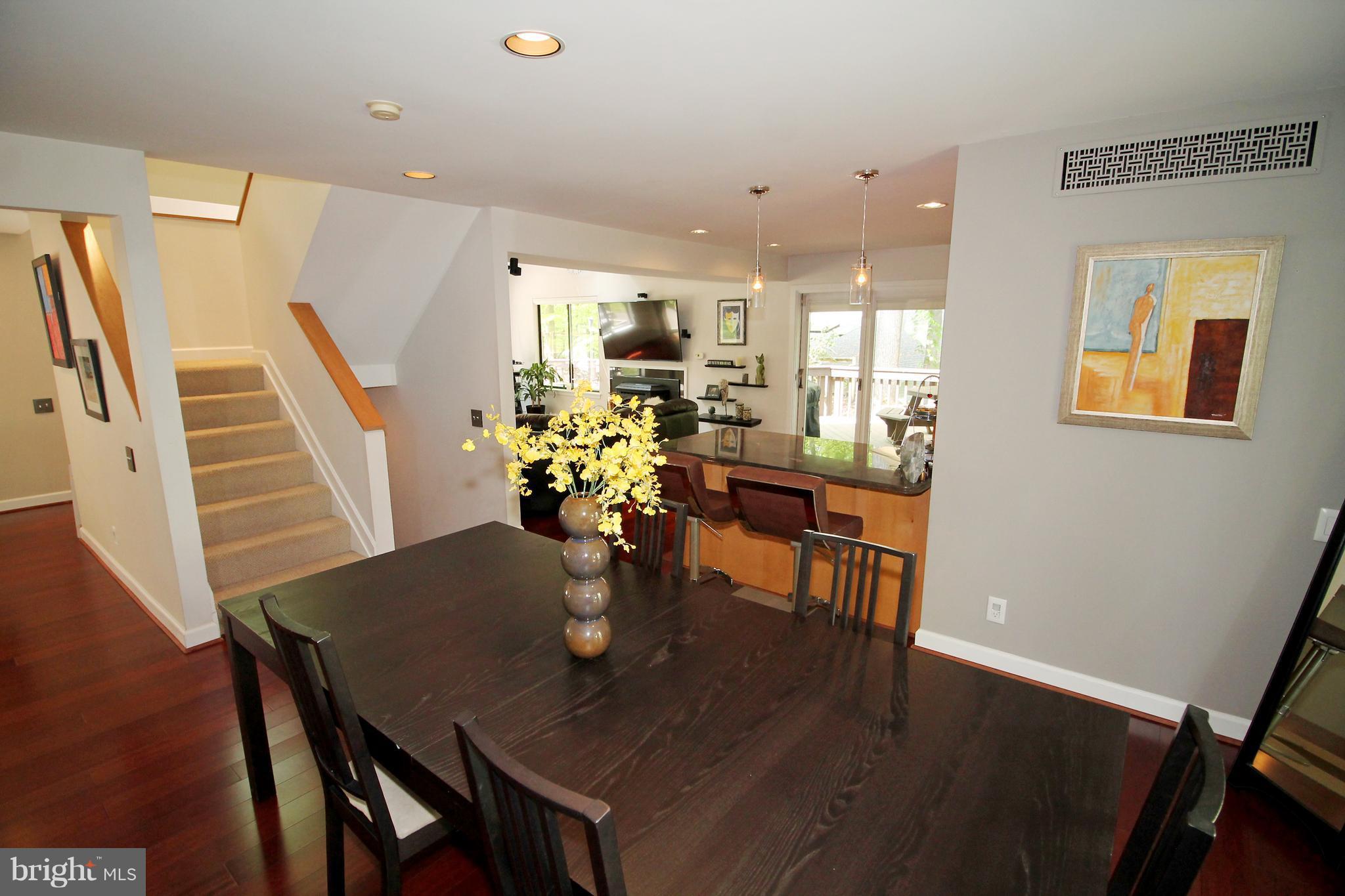 ASHTON WOODS - Residential