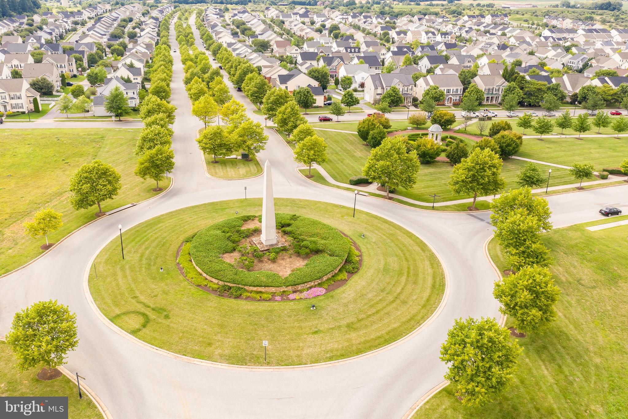 HUNTFIELD - Residential Lease