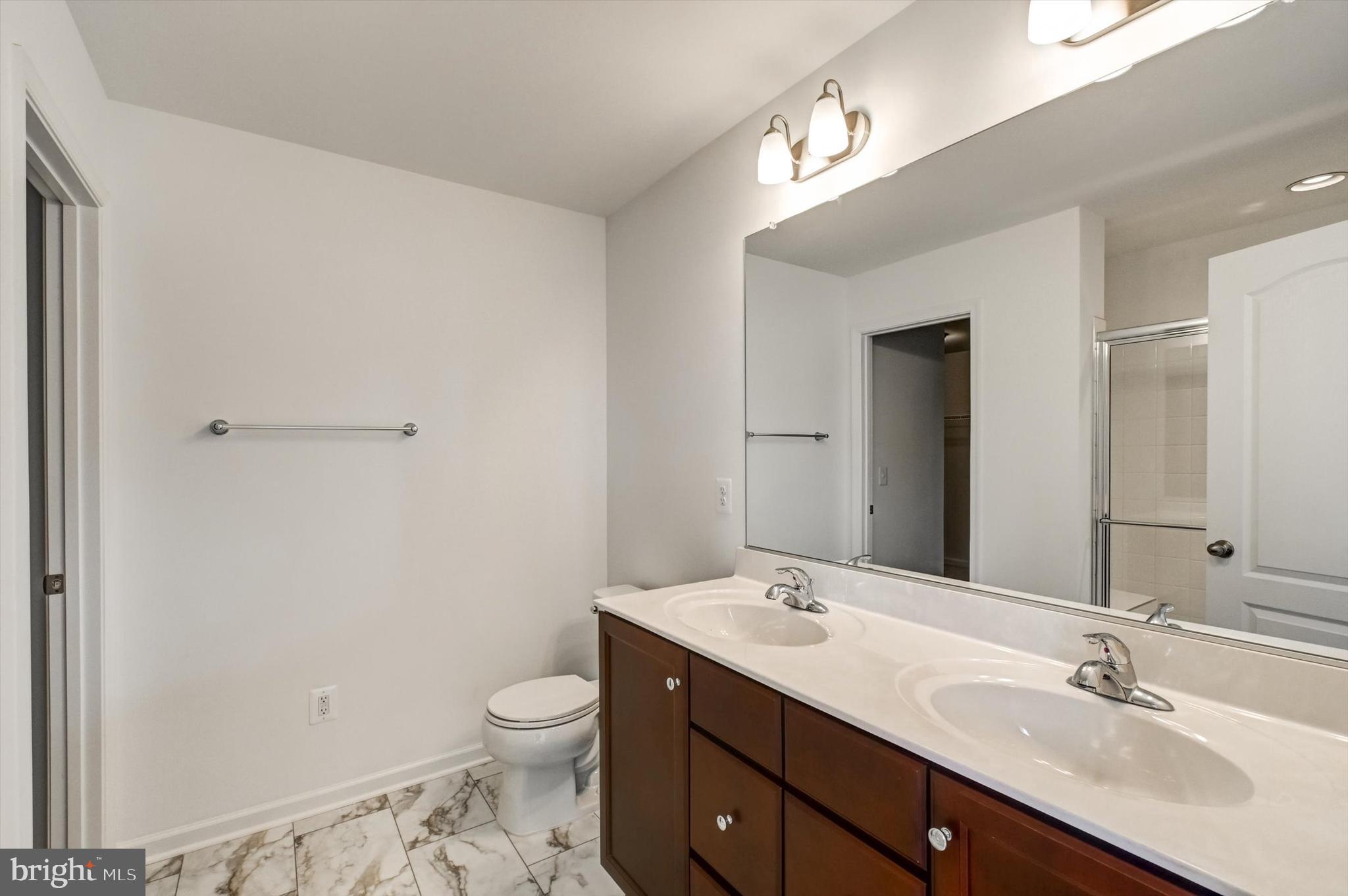 HUNTFIELD - Residential Lease