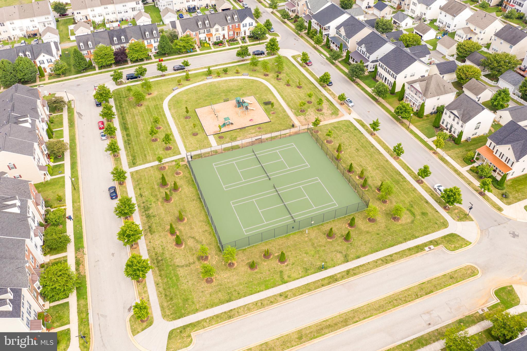 HUNTFIELD - Residential Lease