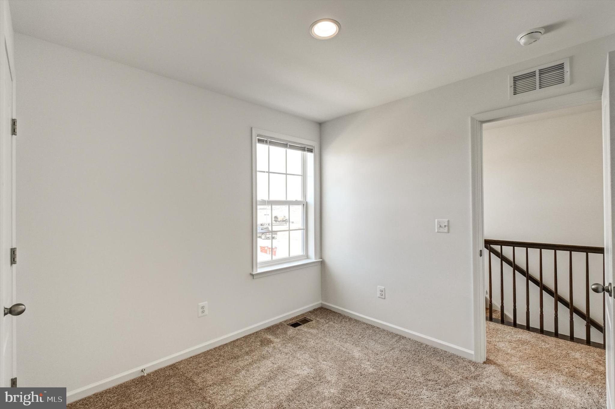 HUNTFIELD - Residential Lease