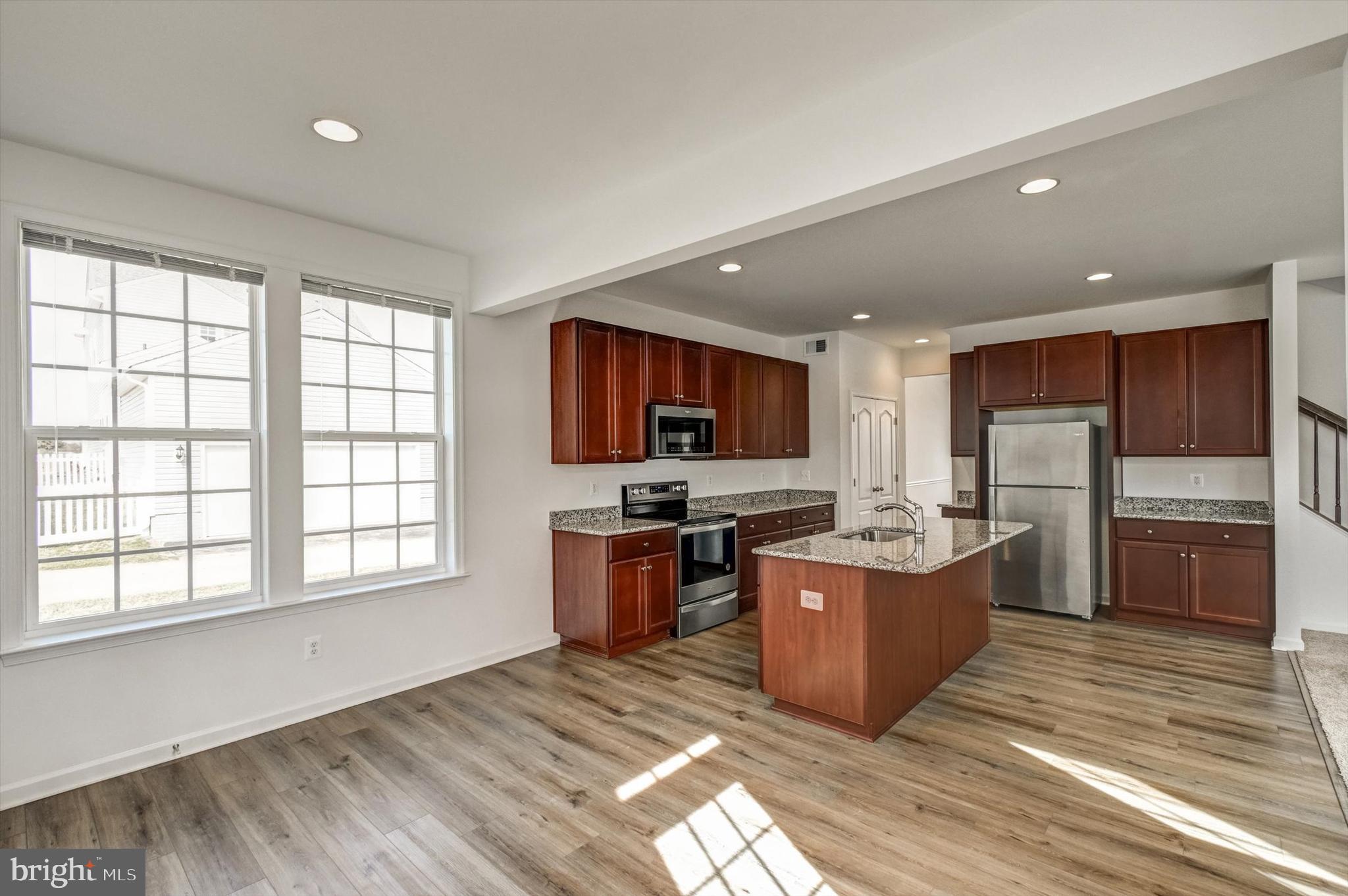 HUNTFIELD - Residential Lease