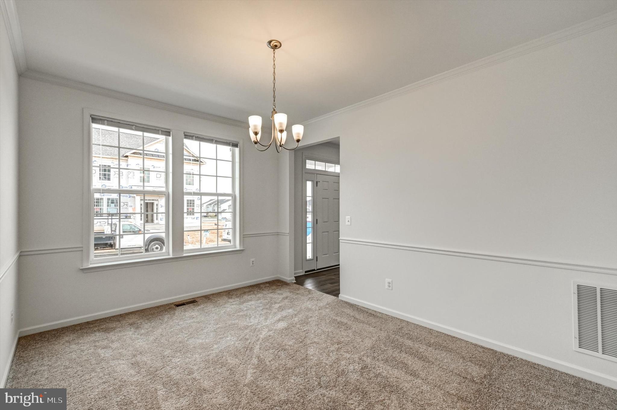 HUNTFIELD - Residential Lease