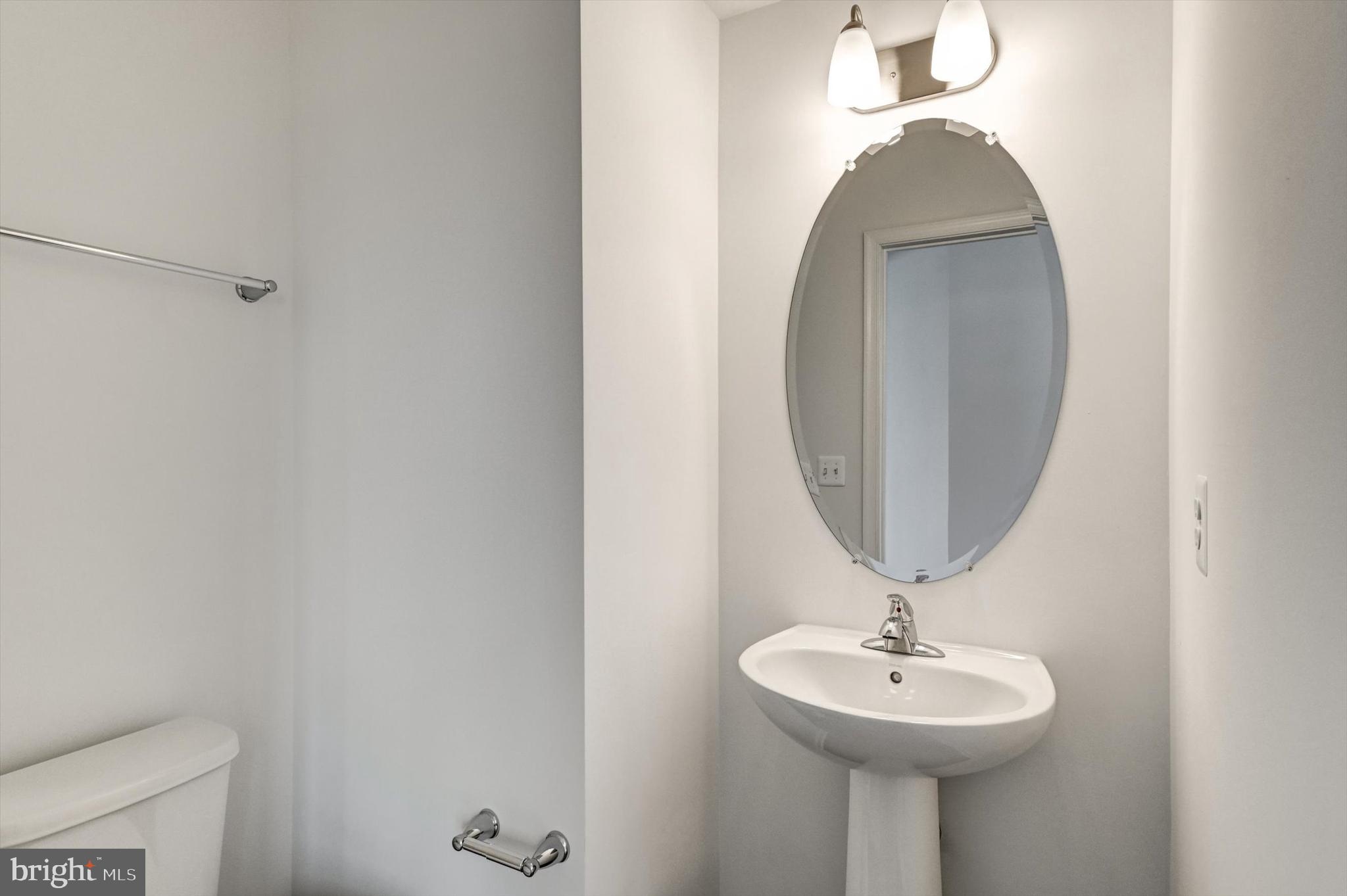 HUNTFIELD - Residential Lease