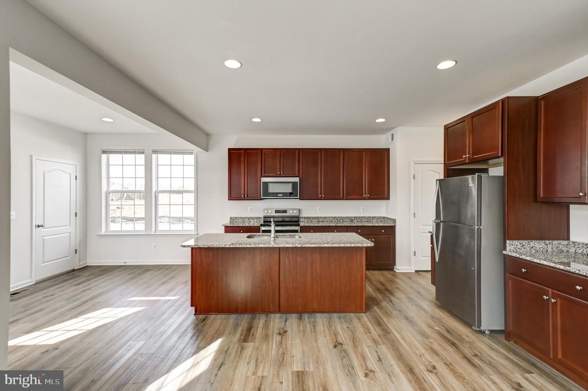 HUNTFIELD - Residential Lease