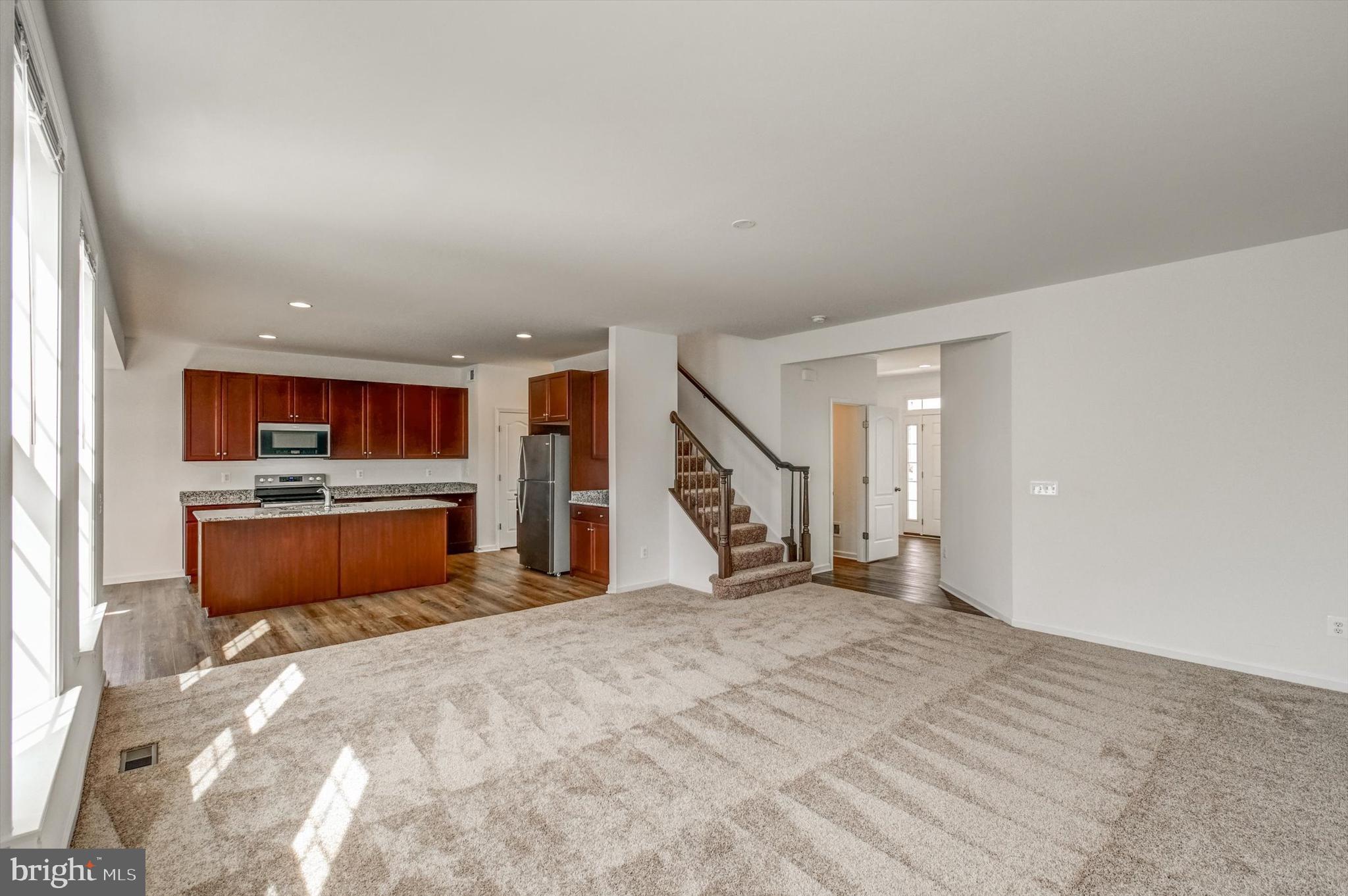 HUNTFIELD - Residential Lease