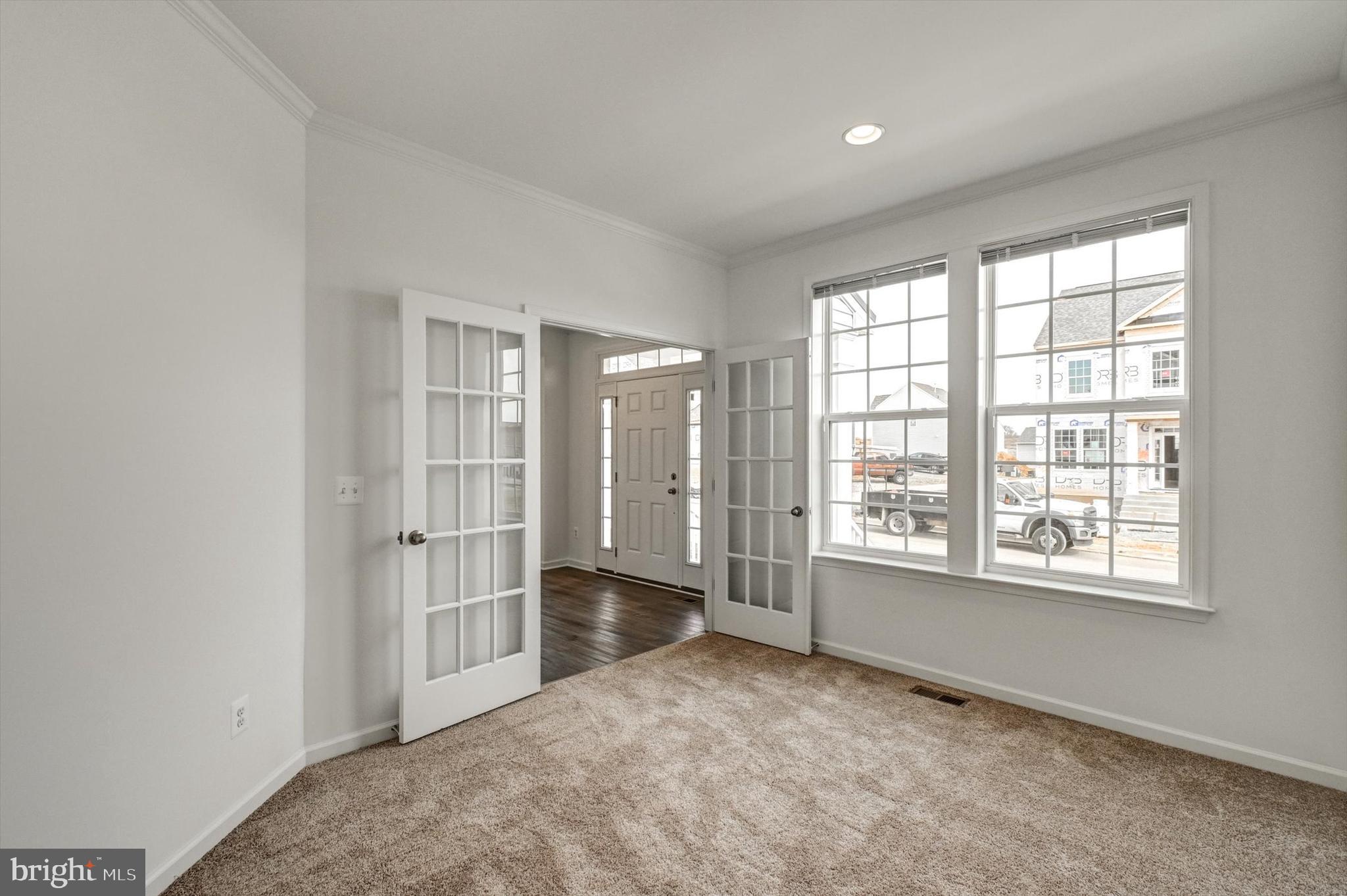 HUNTFIELD - Residential Lease