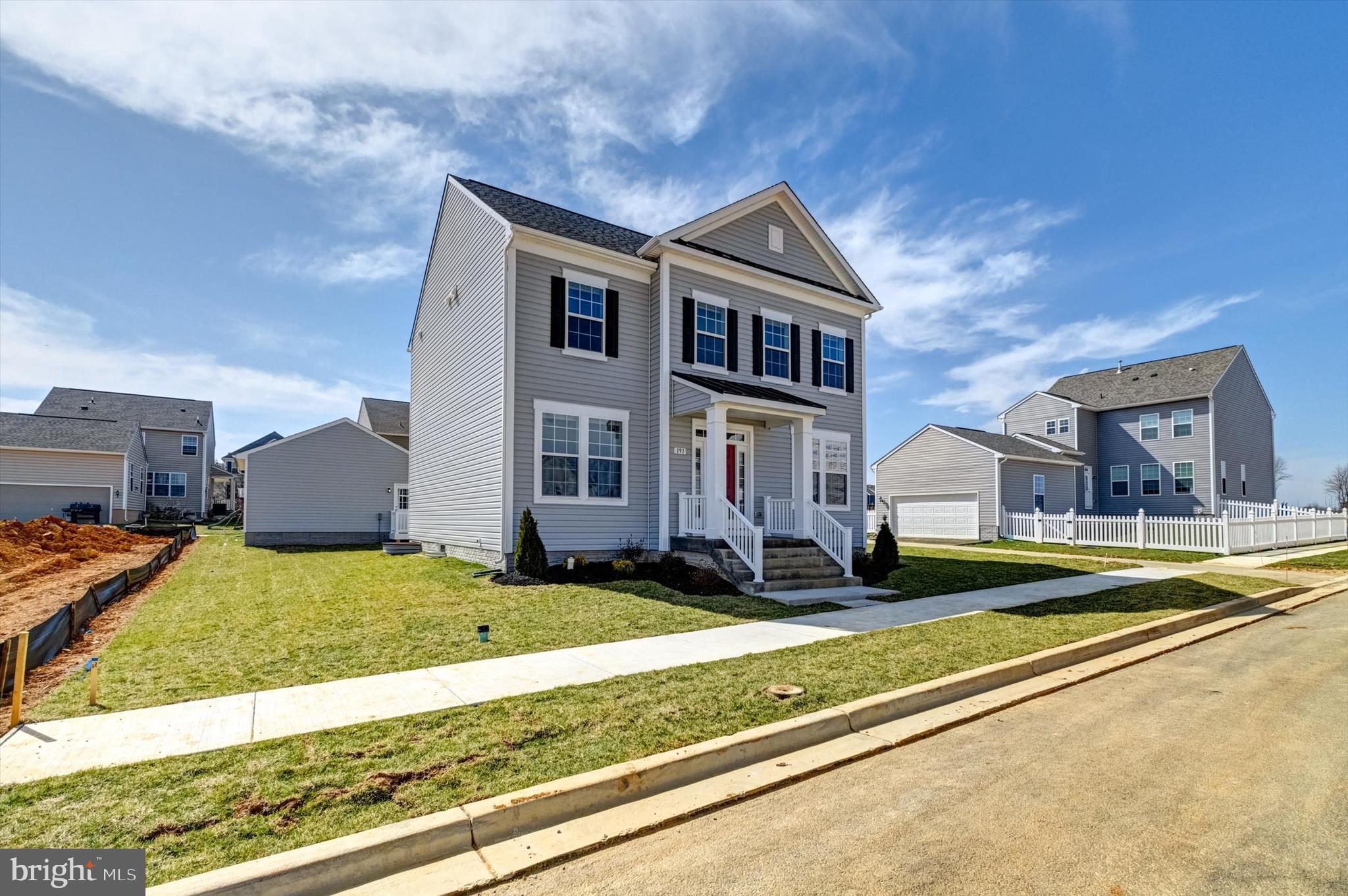 HUNTFIELD - Residential Lease