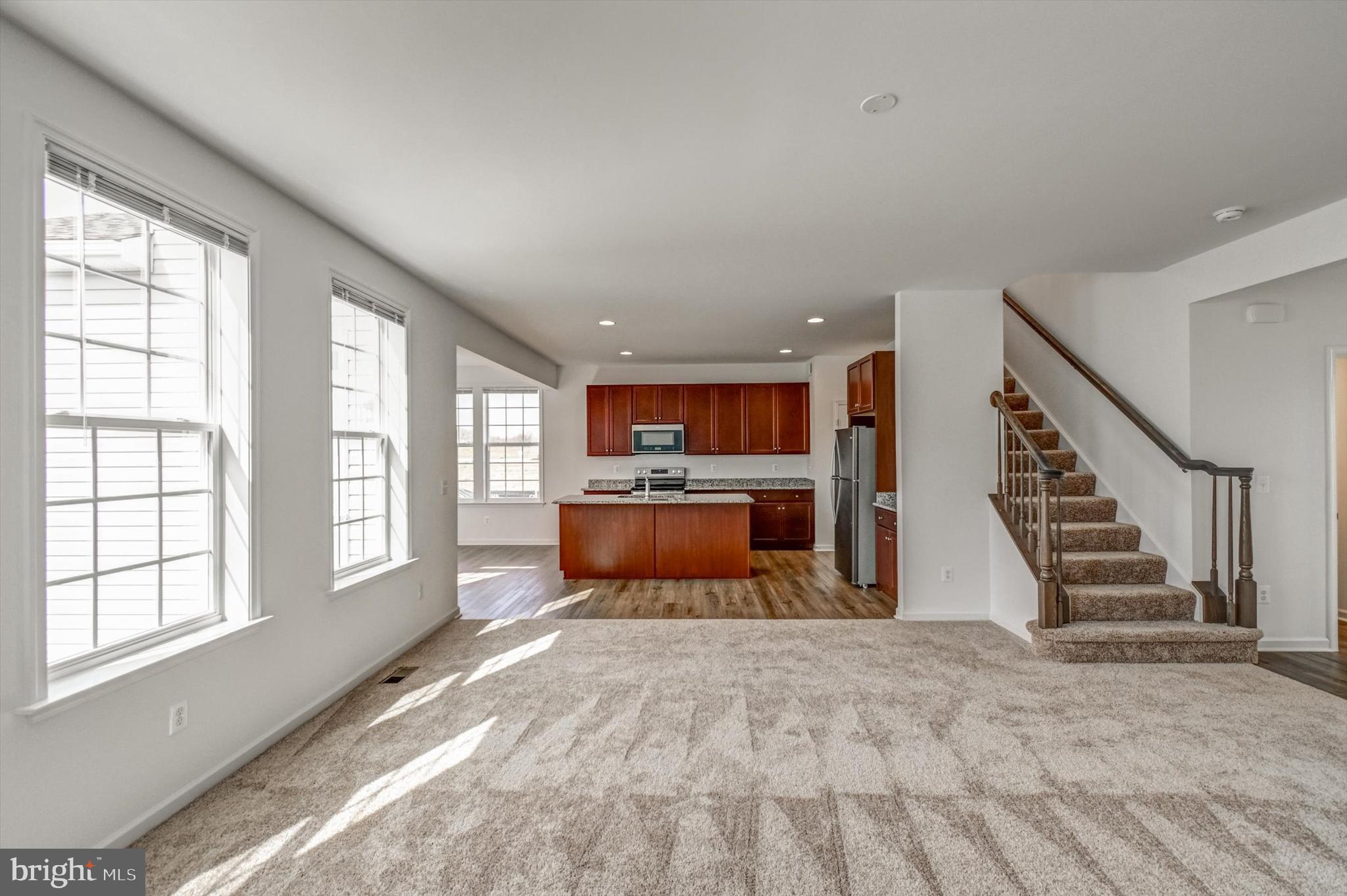 HUNTFIELD - Residential Lease