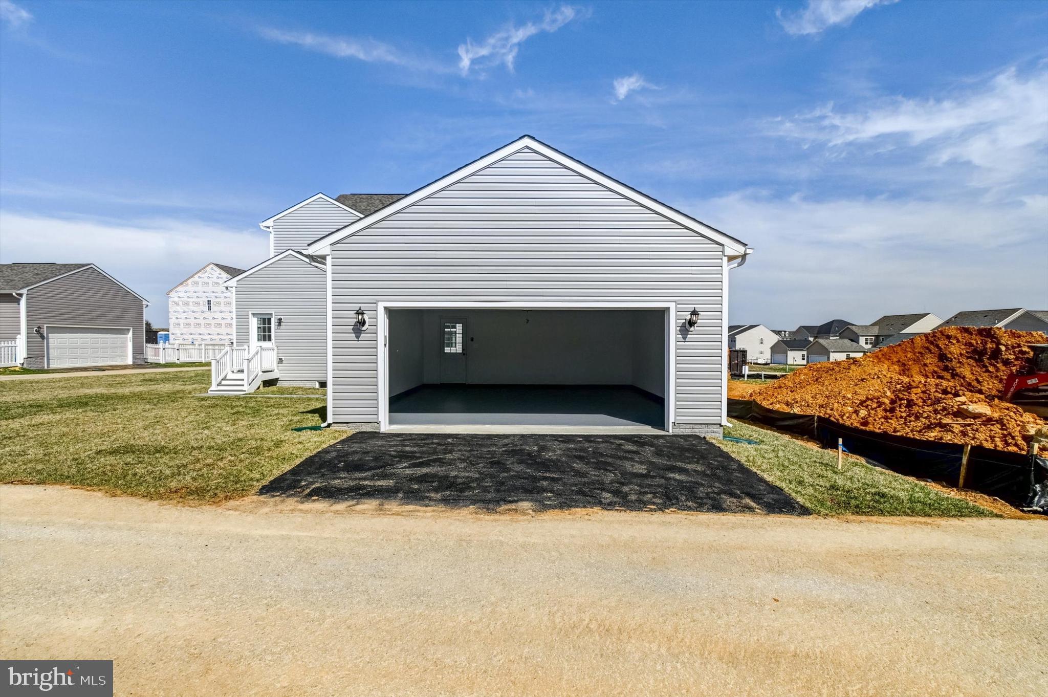 HUNTFIELD - Residential Lease