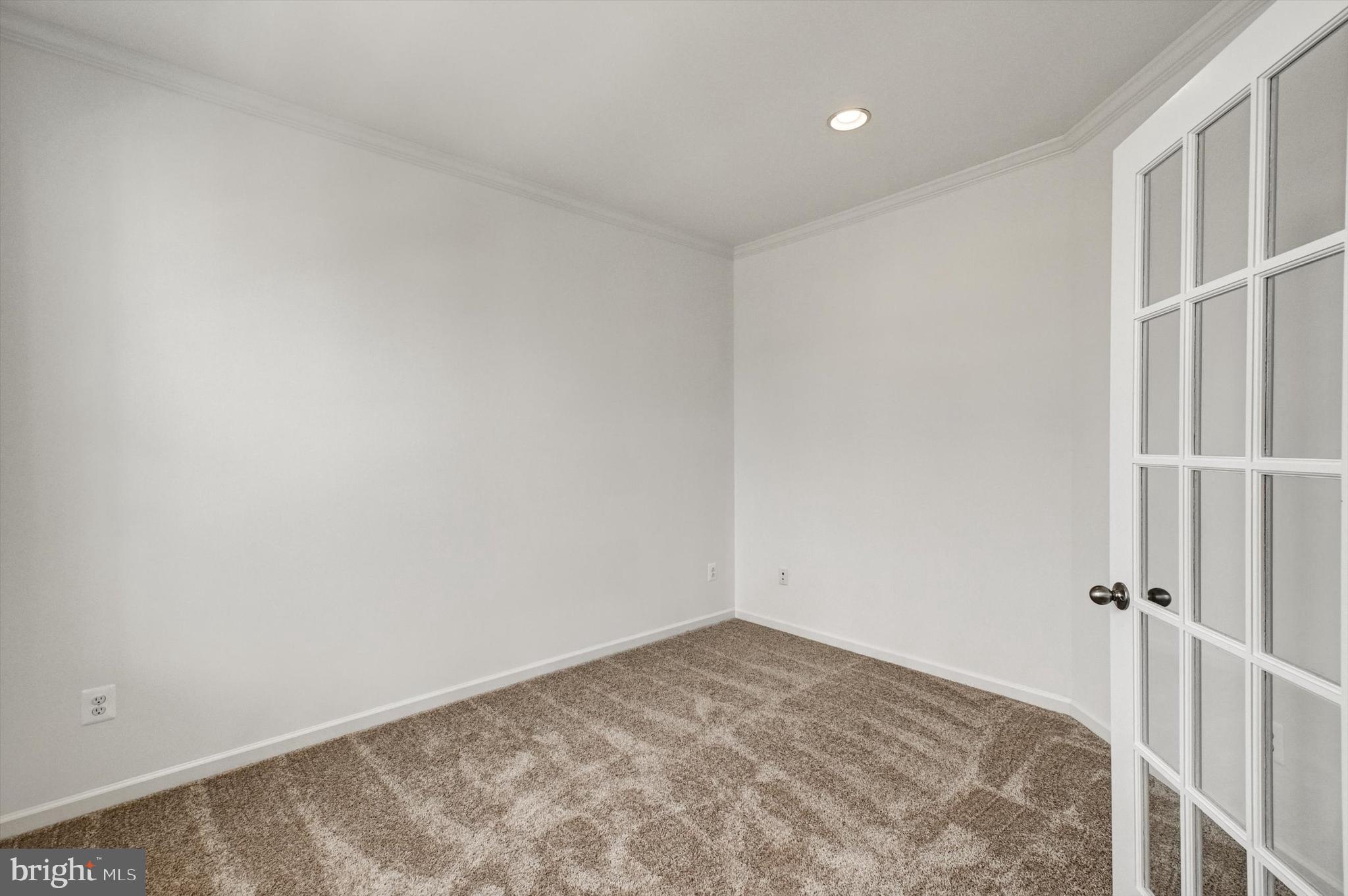 HUNTFIELD - Residential Lease