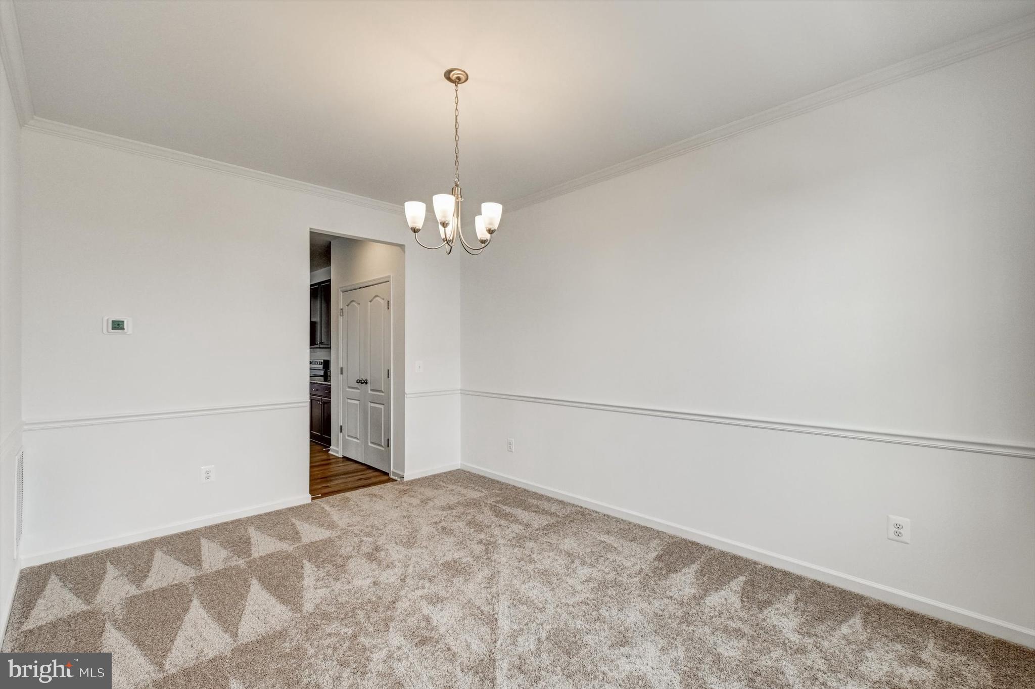 HUNTFIELD - Residential Lease