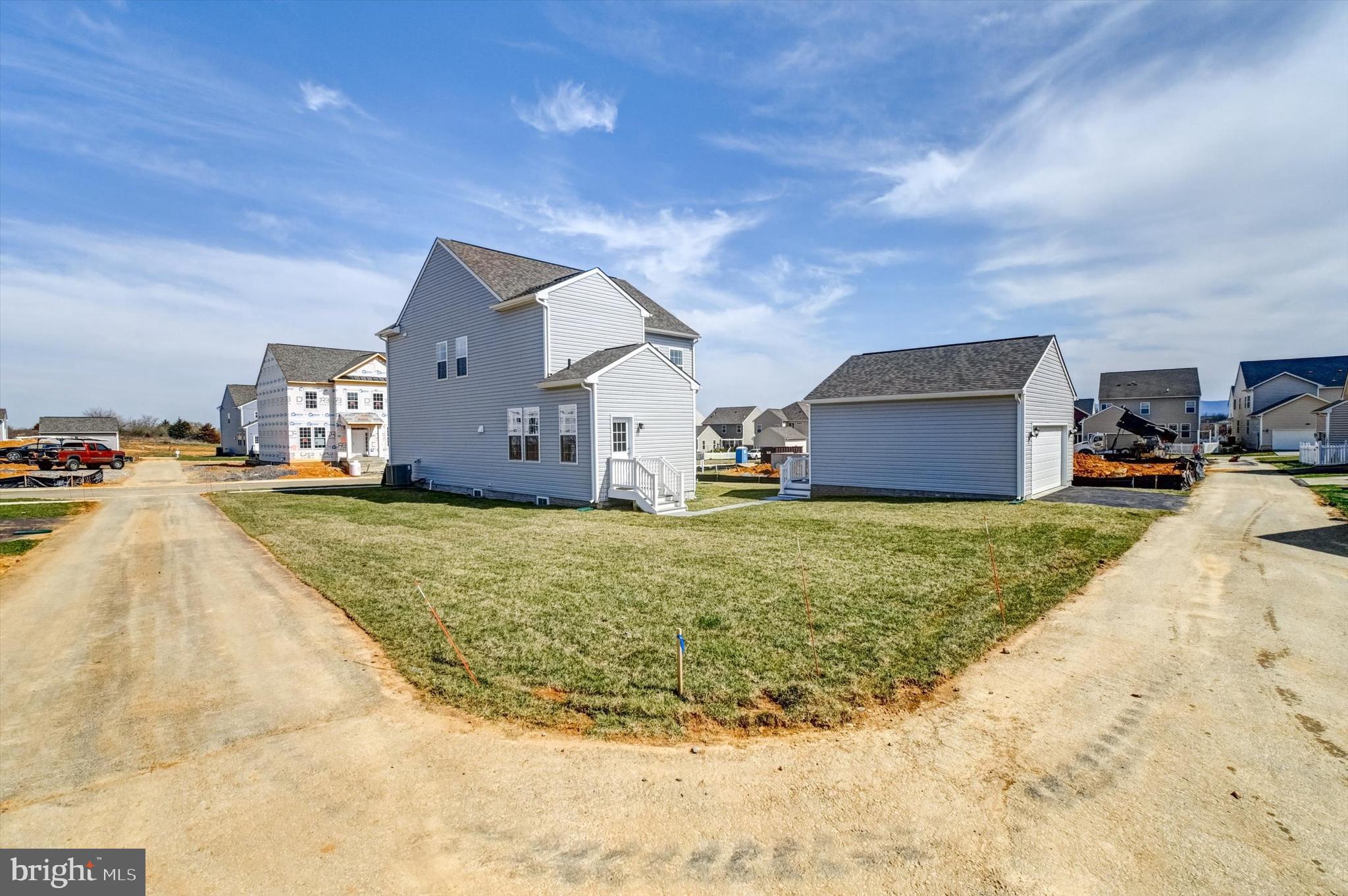 HUNTFIELD - Residential Lease