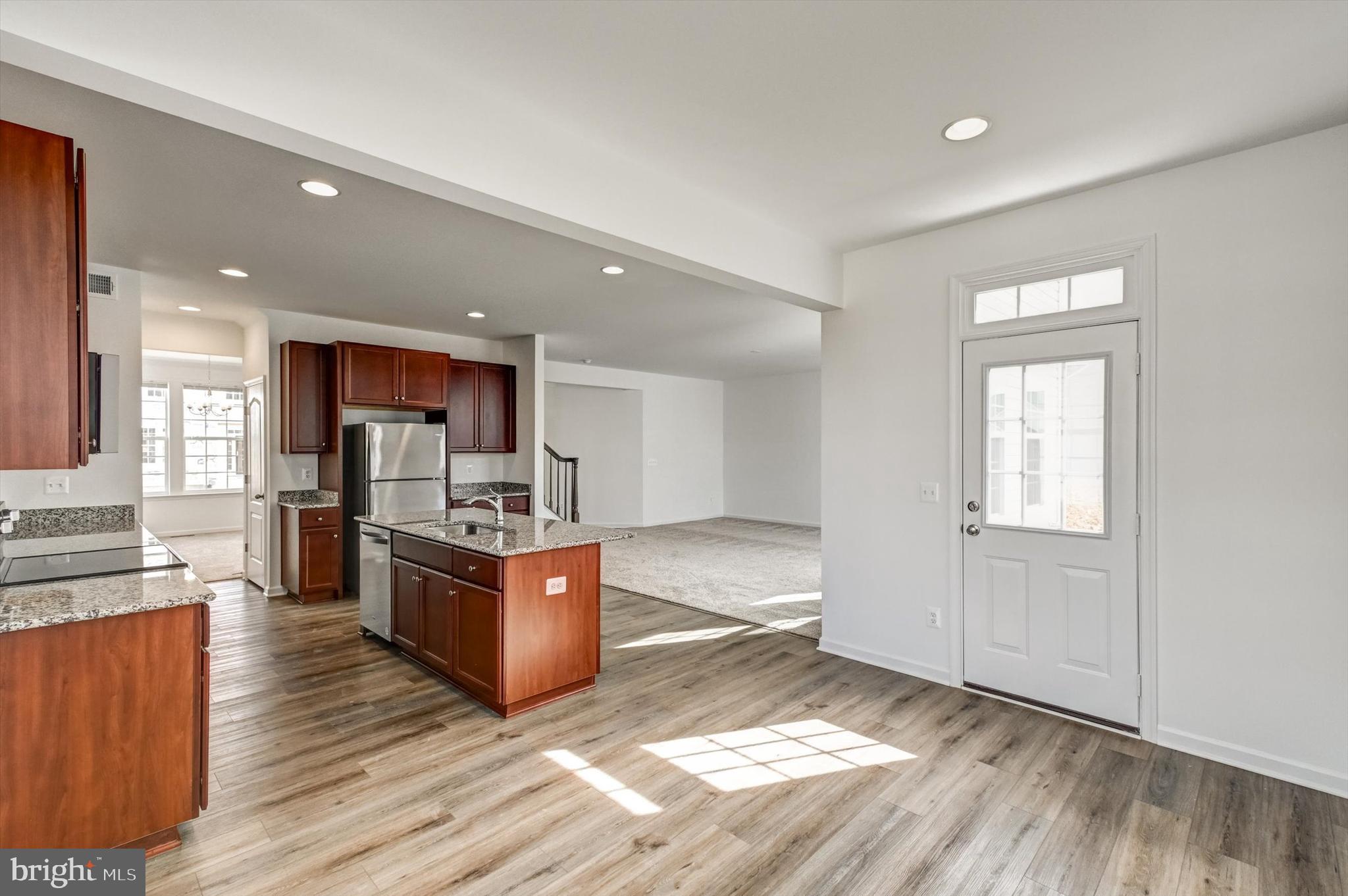 HUNTFIELD - Residential Lease