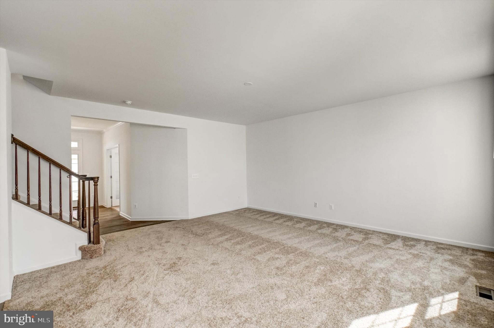 HUNTFIELD - Residential Lease