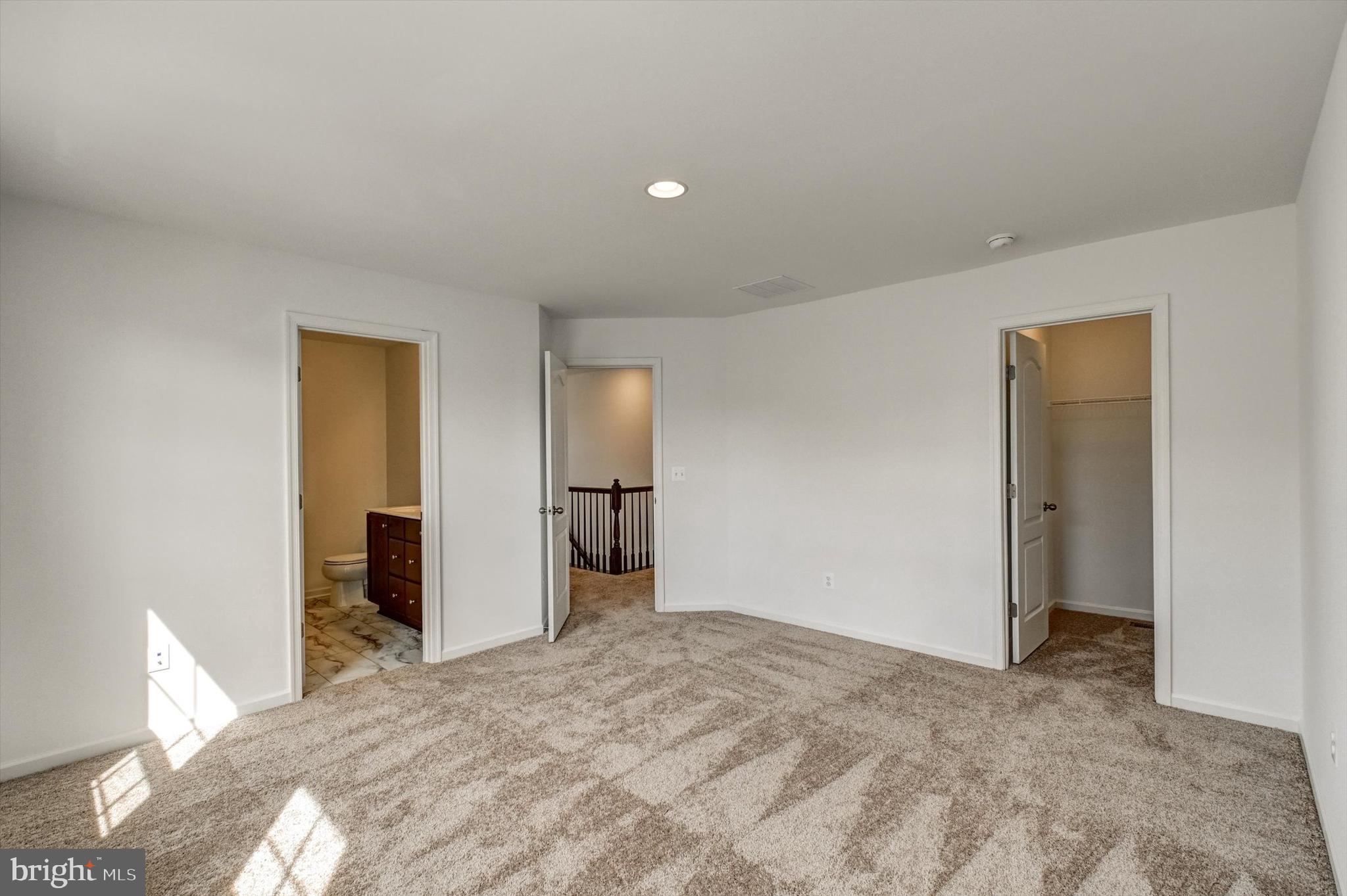 HUNTFIELD - Residential Lease