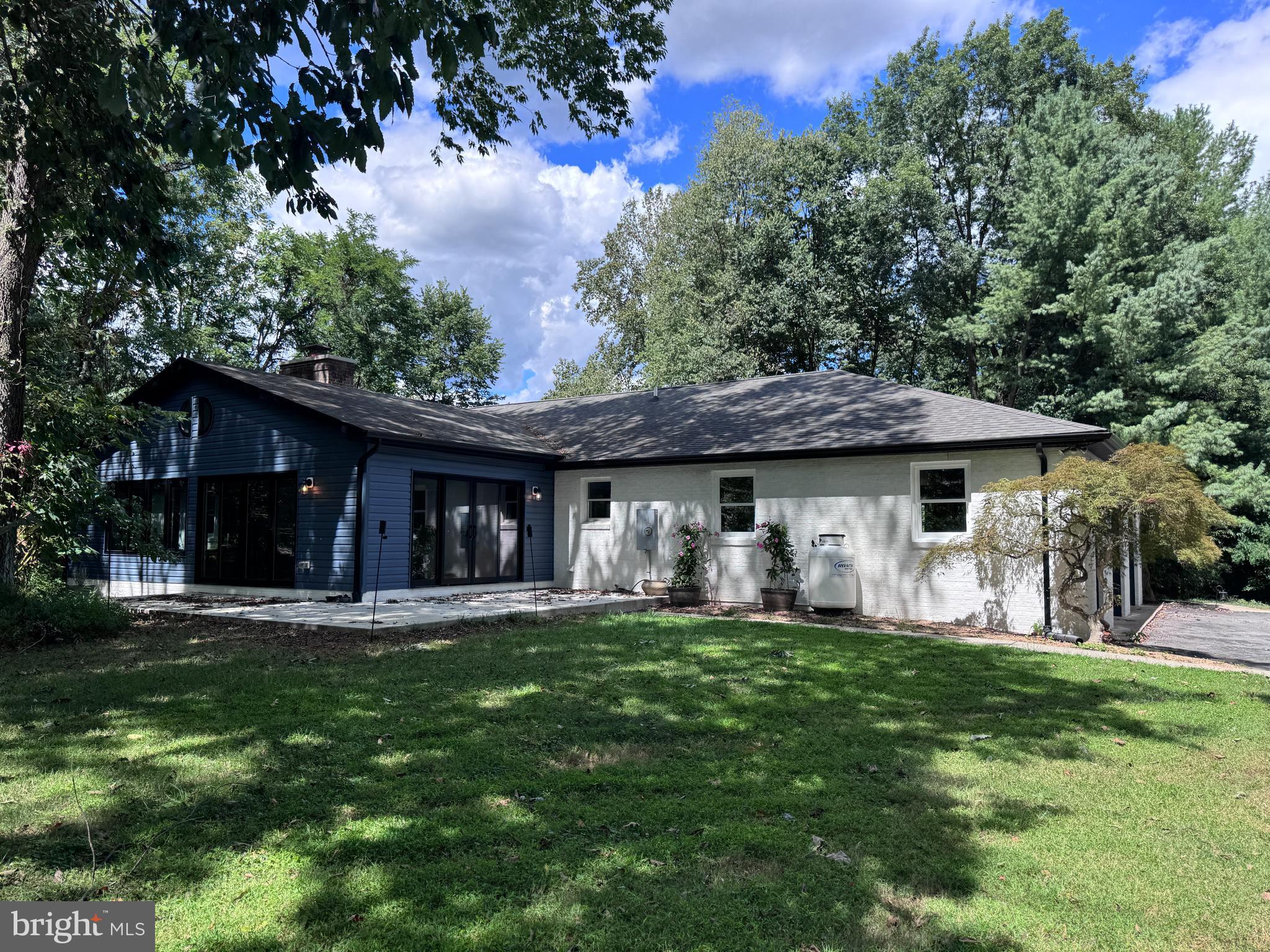 WILLOWDALE - Residential