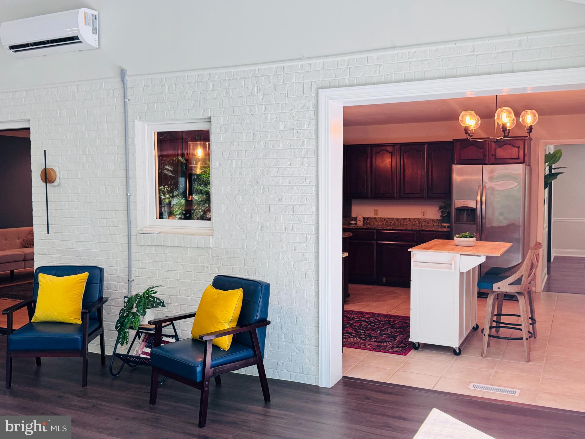 WILLOWDALE - Residential