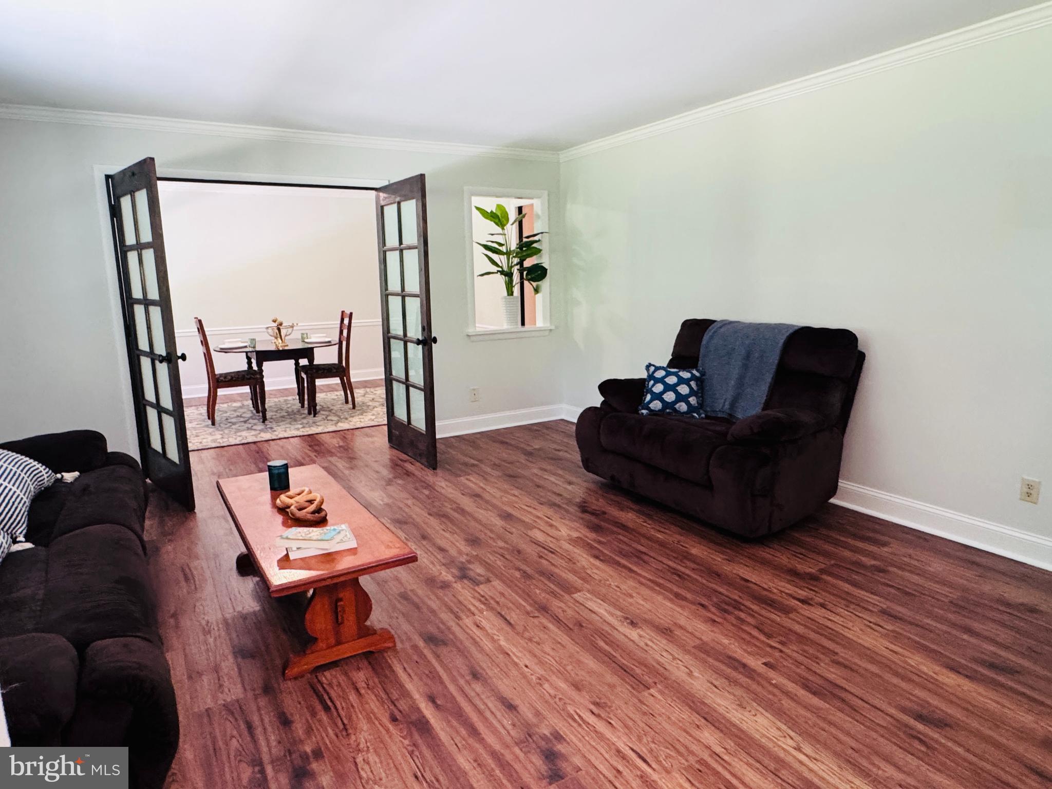 WILLOWDALE - Residential