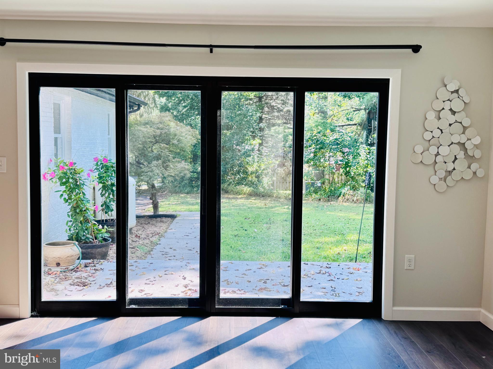 WILLOWDALE - Residential