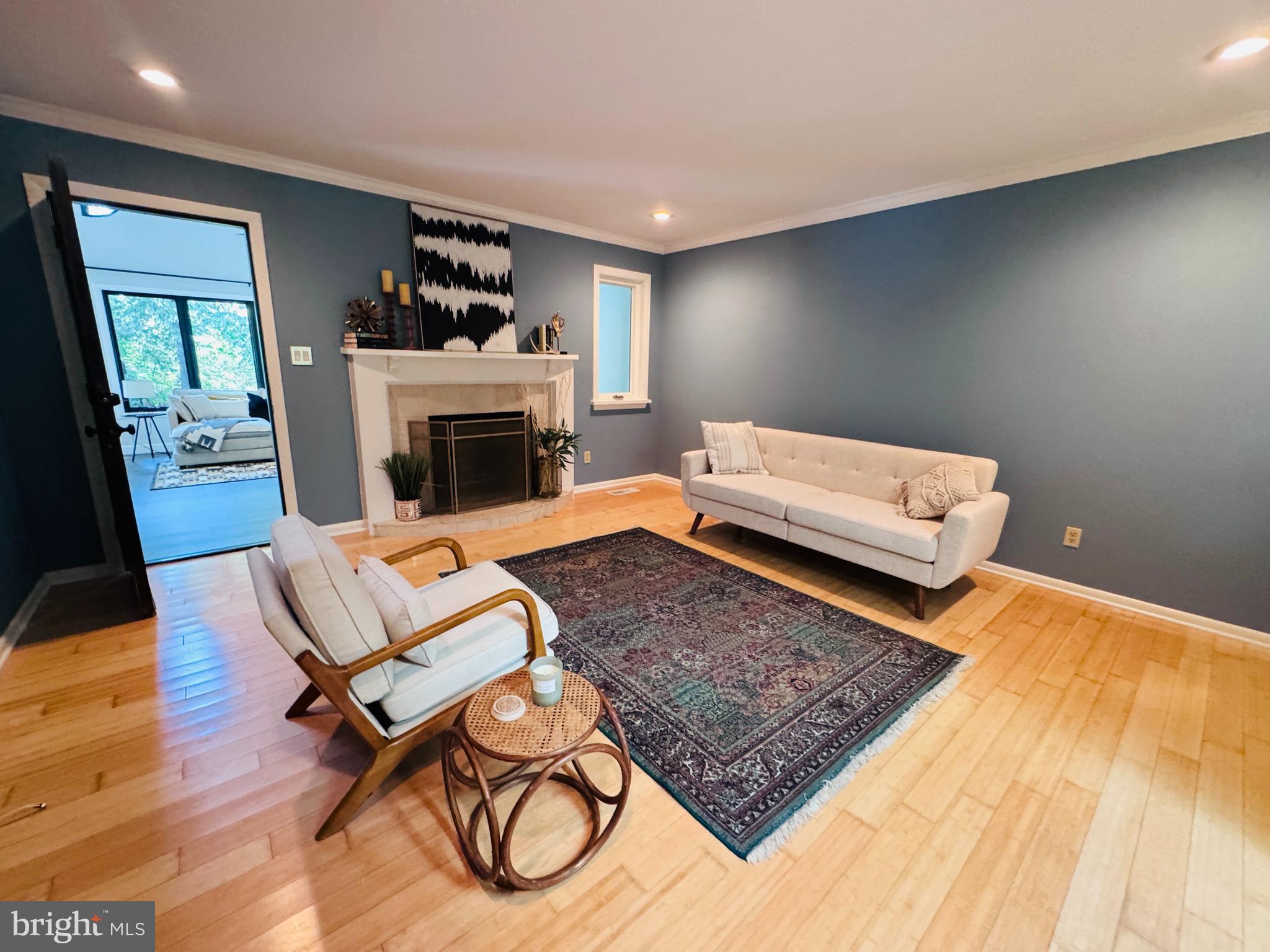 WILLOWDALE - Residential