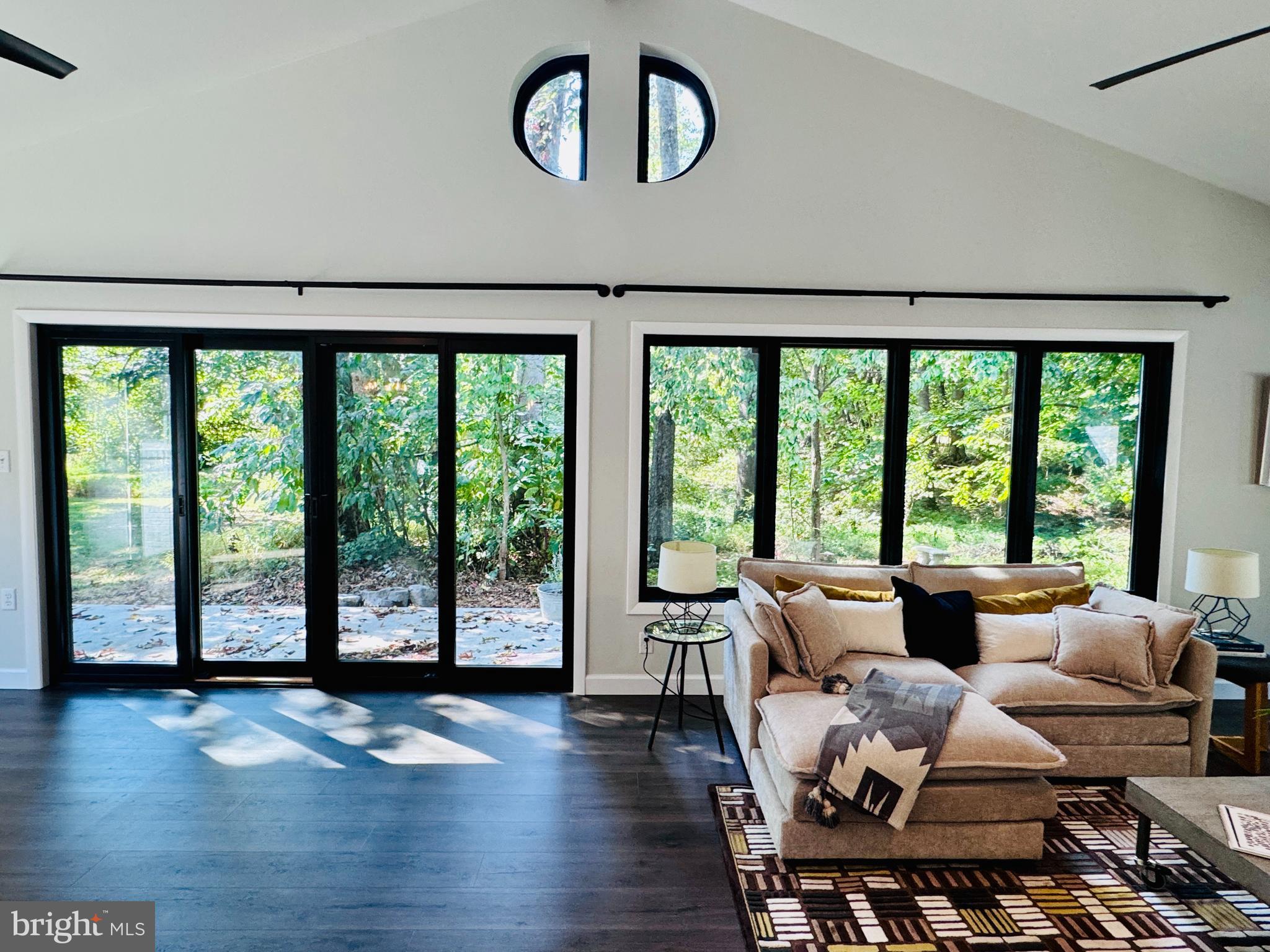 WILLOWDALE - Residential