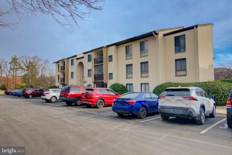 613 CENTER STREET T2 HERNDON VA 20170