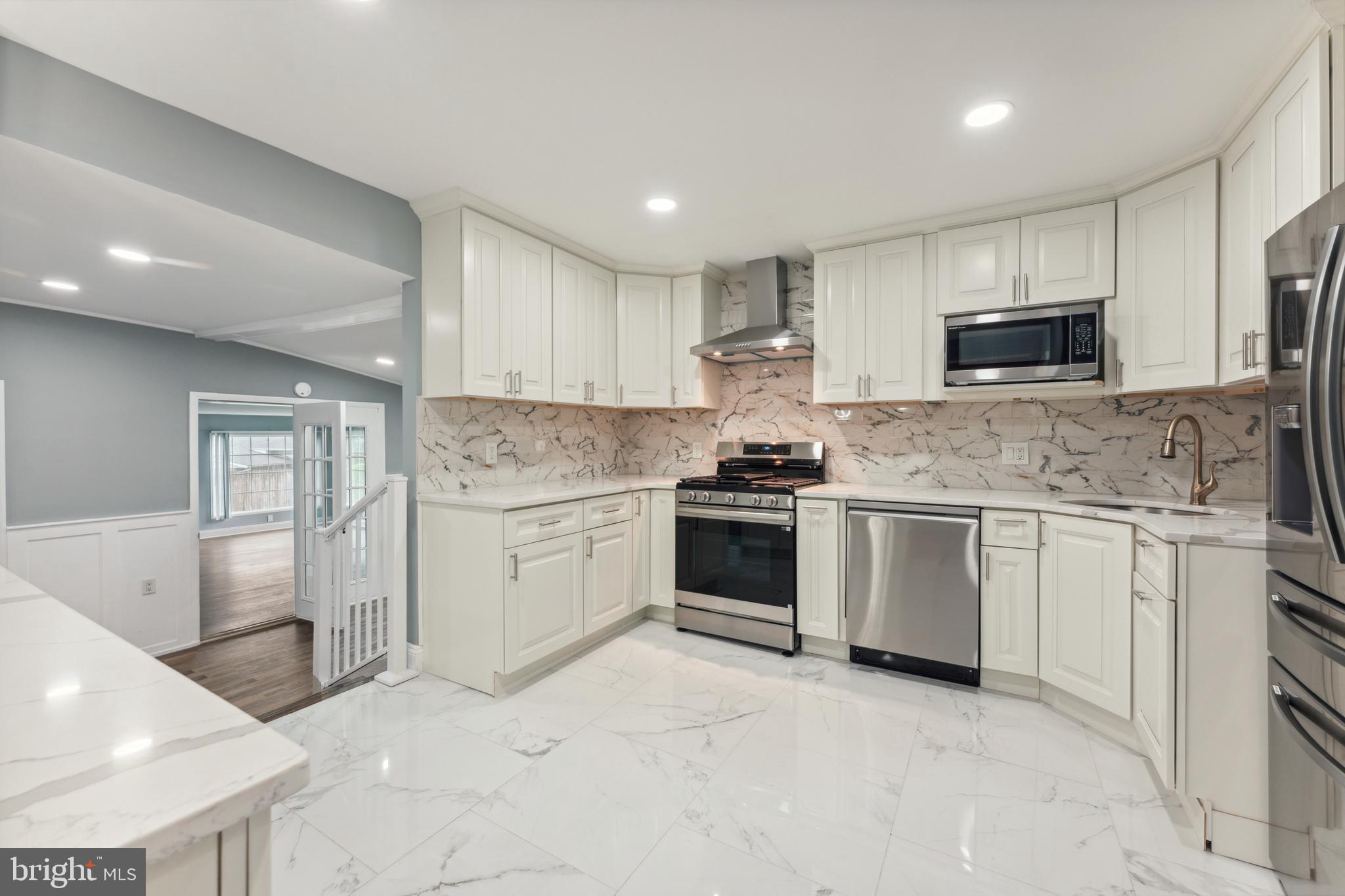 HUNTINGDON VALLEY - Residential