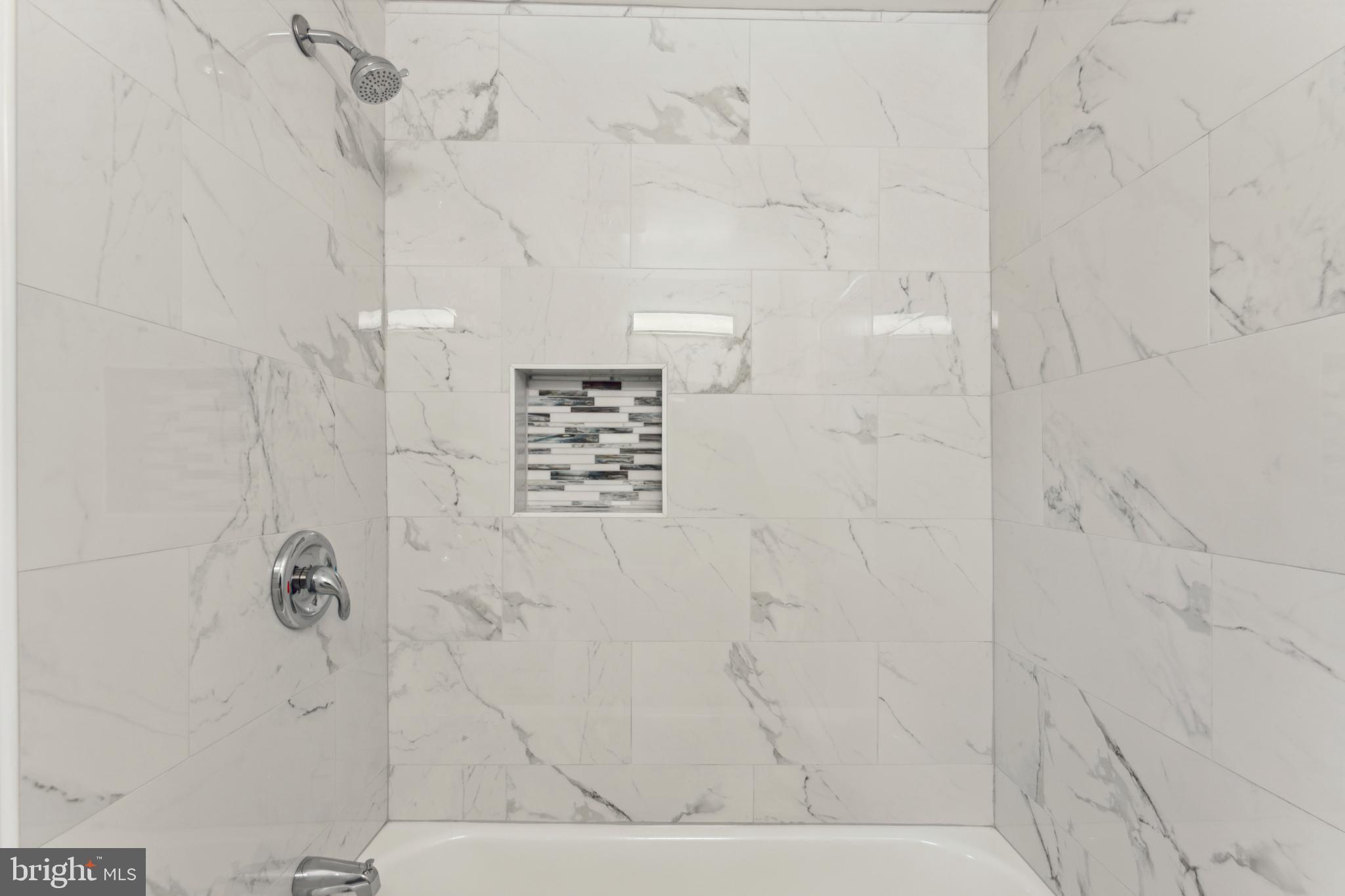 HUNTINGDON VALLEY - Residential