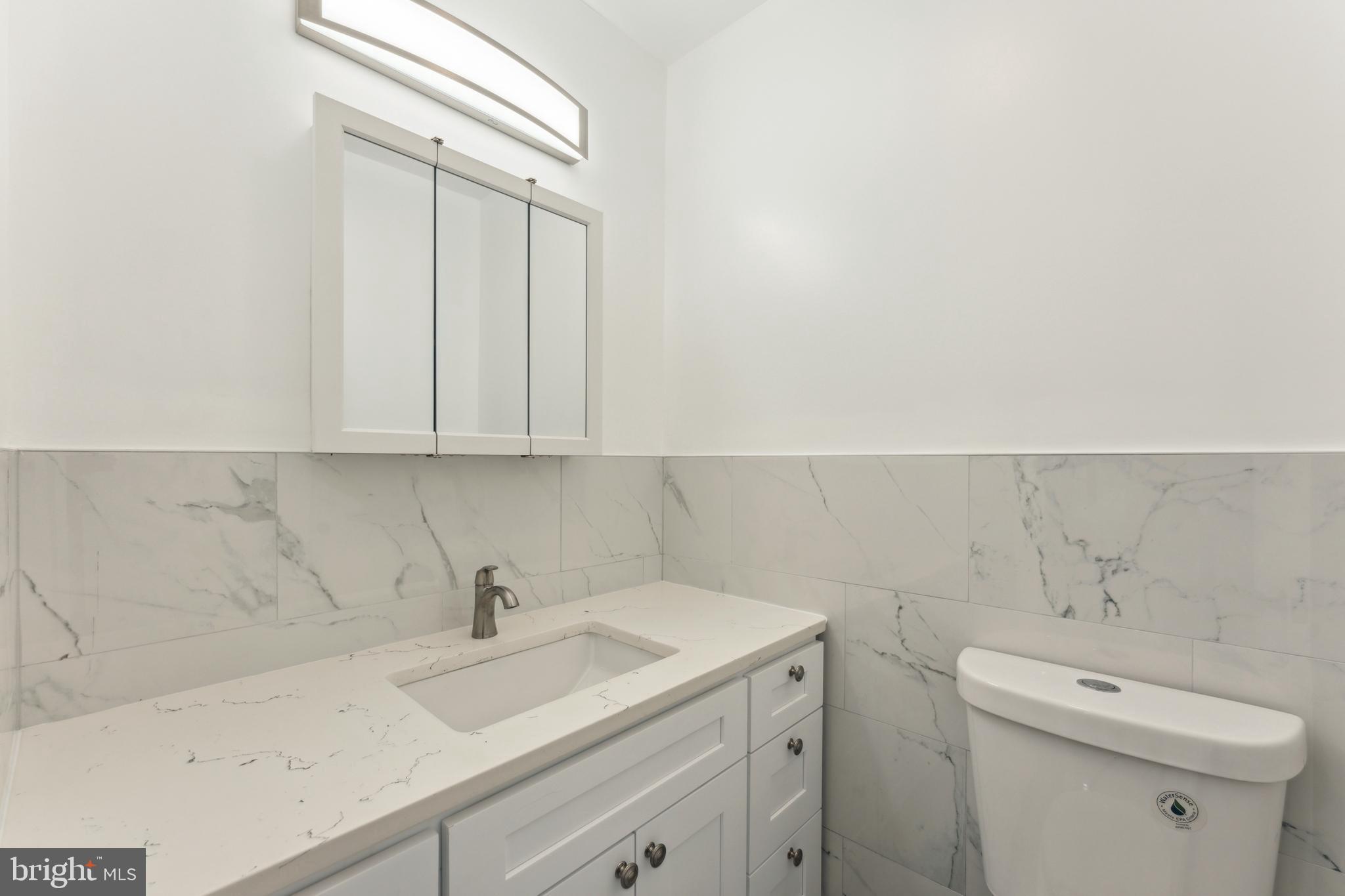 HUNTINGDON VALLEY - Residential